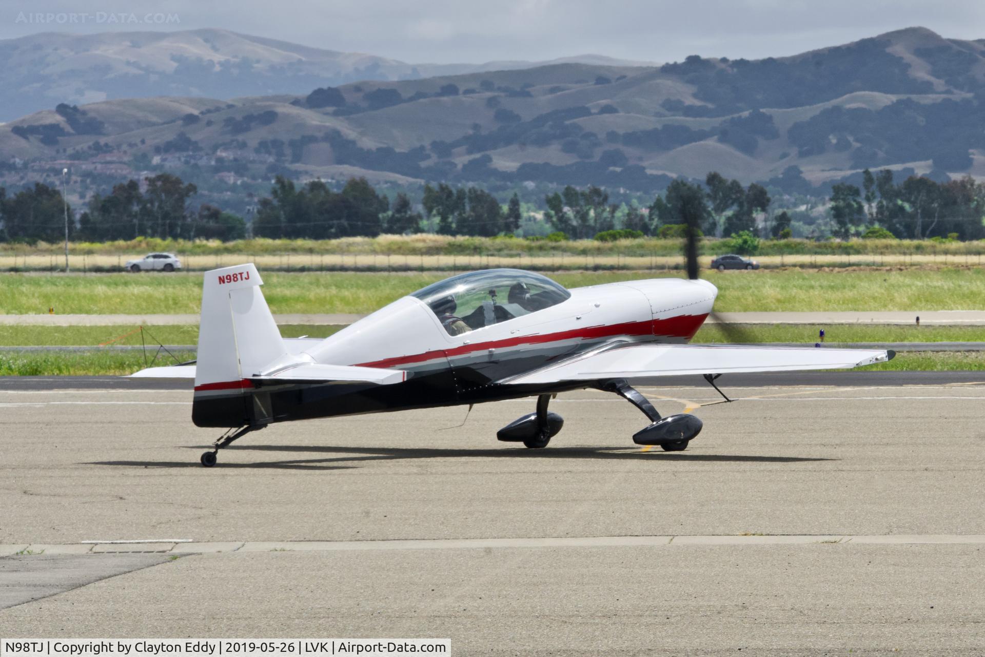 N98TJ, 1998 Extra EA-300/L C/N 065, Livermore Airport California 2019.