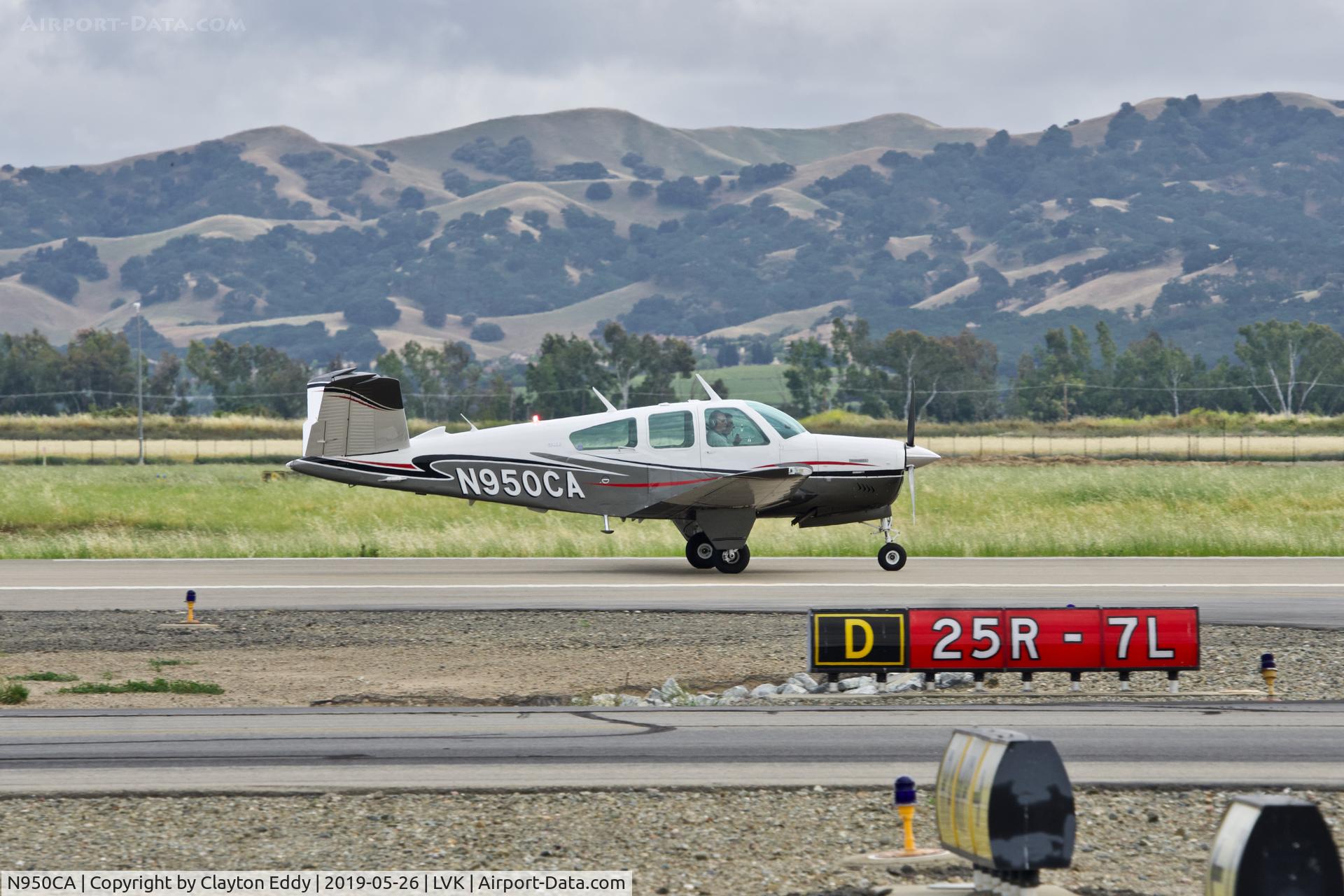 N950CA, 1974 Beech V35B Bonanza C/N D-9667, Livermore Airport Calfiroina 2019.