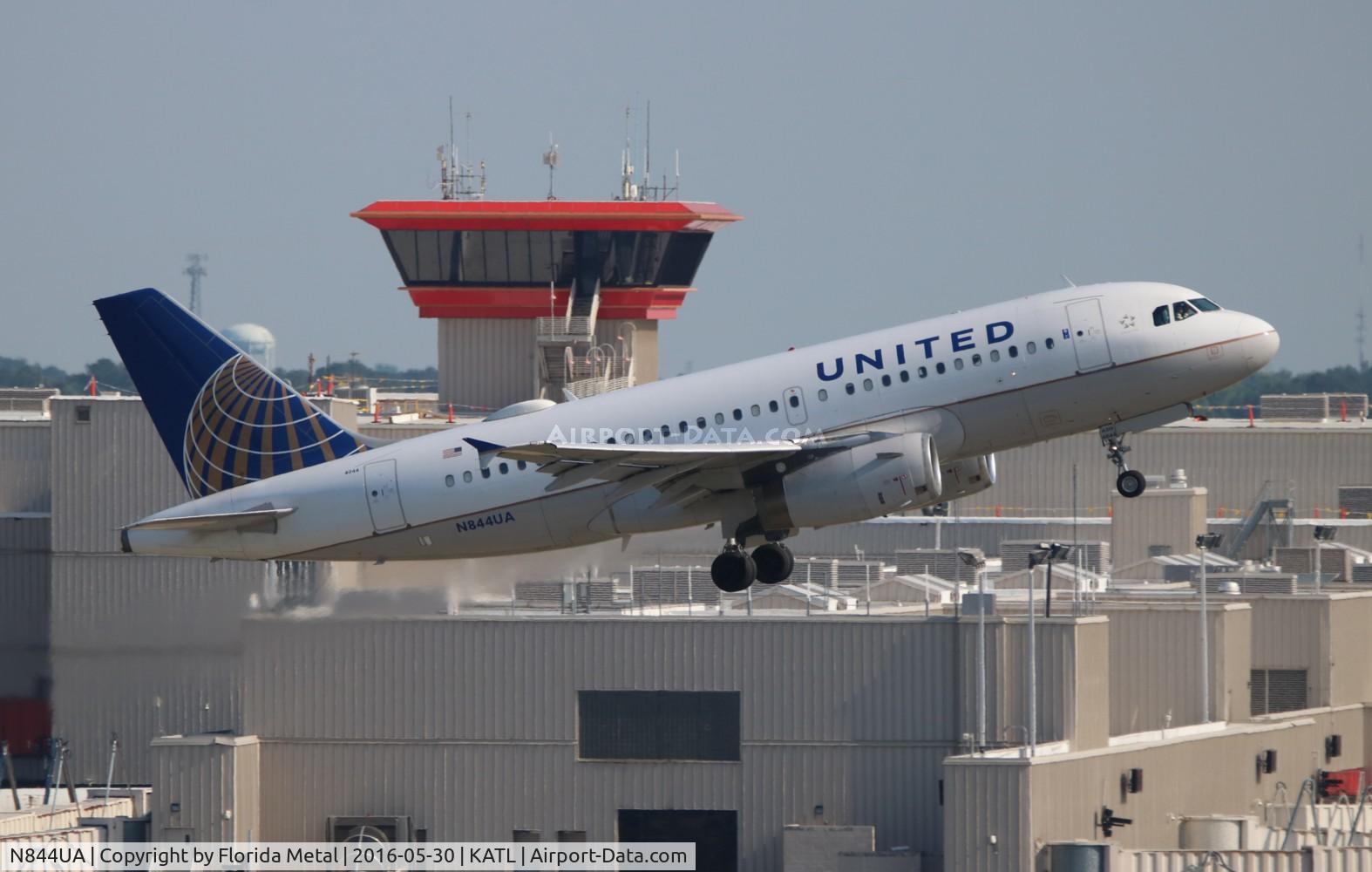 N844UA, 2001 Airbus A319-131 C/N 1581, United