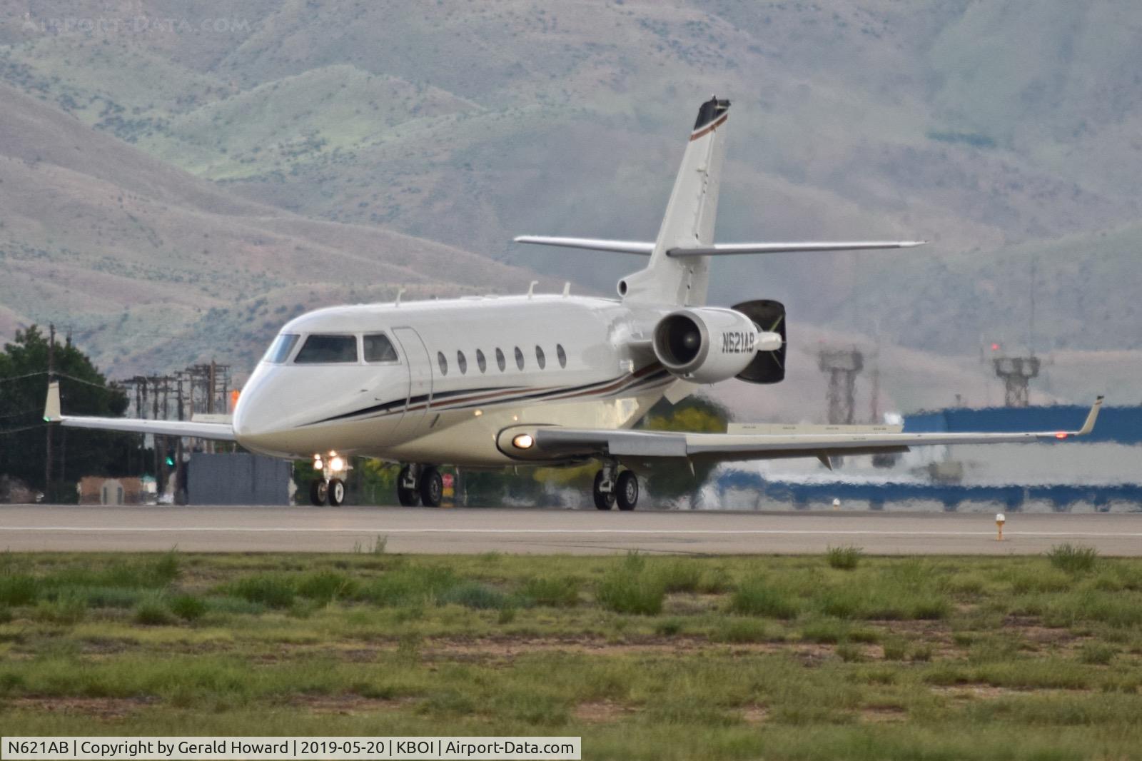 N621AB, 2008 Israel Aerospace Industries G200 C/N 199, Landing roll out on RWY 28L.