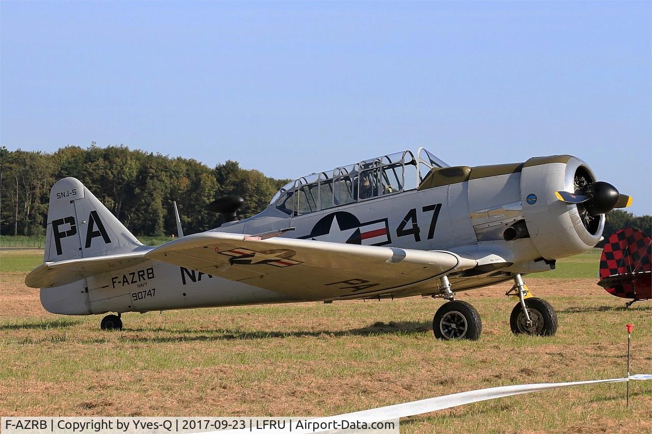 F-AZRB, North American SNJ-5 Texan Texan C/N 88-17955, North American SNJ-5 Texan, Static display, Morlaix-Ploujean airport (LFRU-MXN) Air show 2017