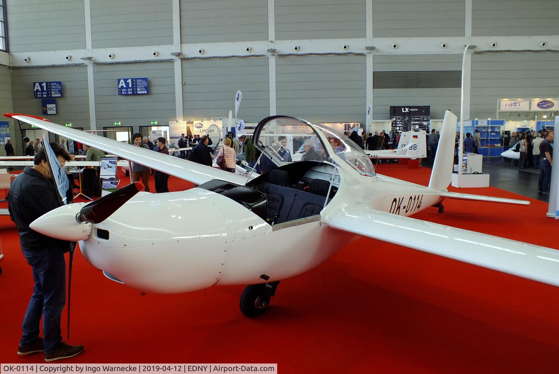 OK-0114, Let L-13 SE VIVAT C/N 900411, Let L-13 SE VIVAT at the AERO 2019, Friedrichshafen