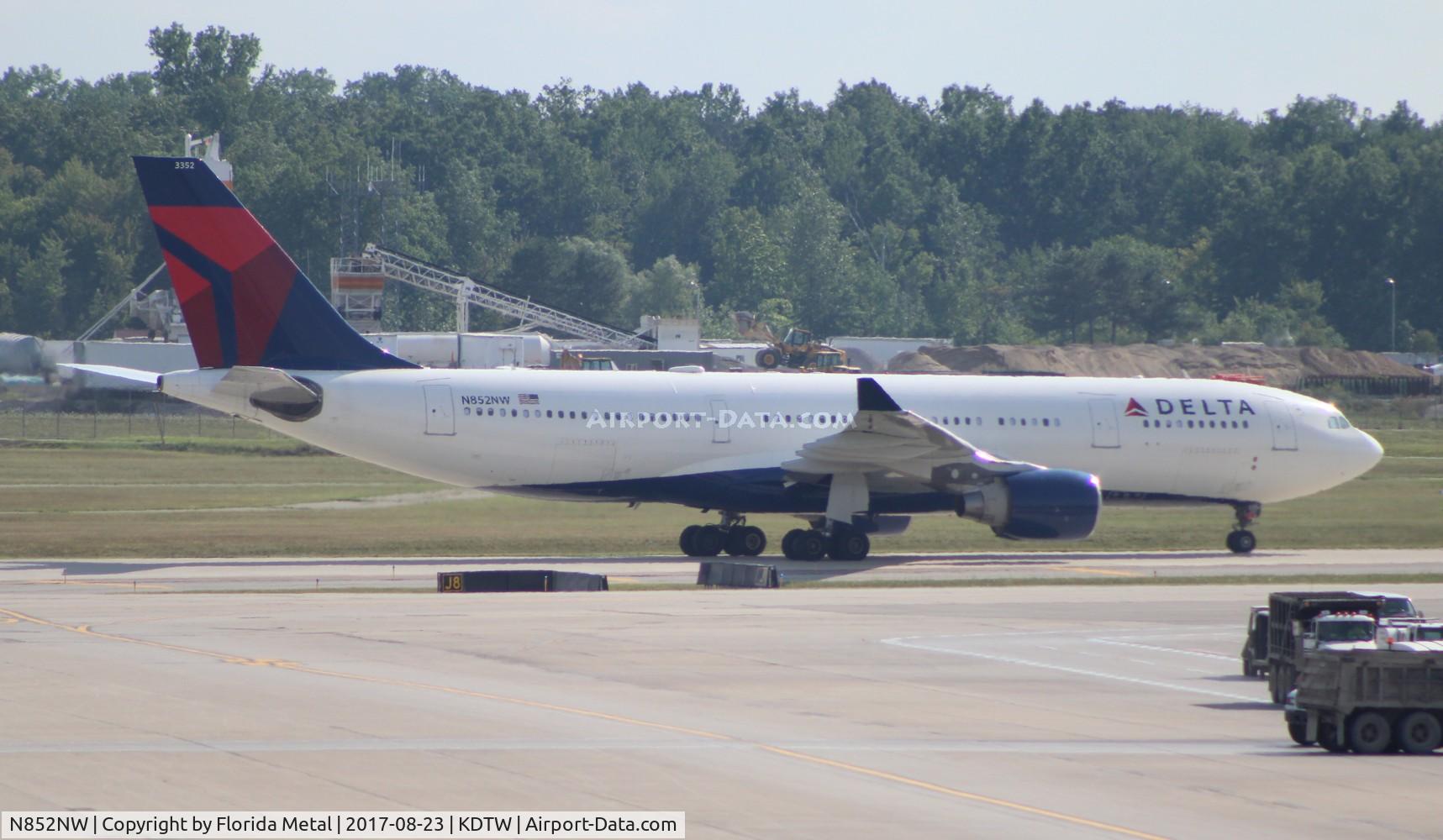 N852NW, 2004 Airbus A330-223 C/N 0614, Delta