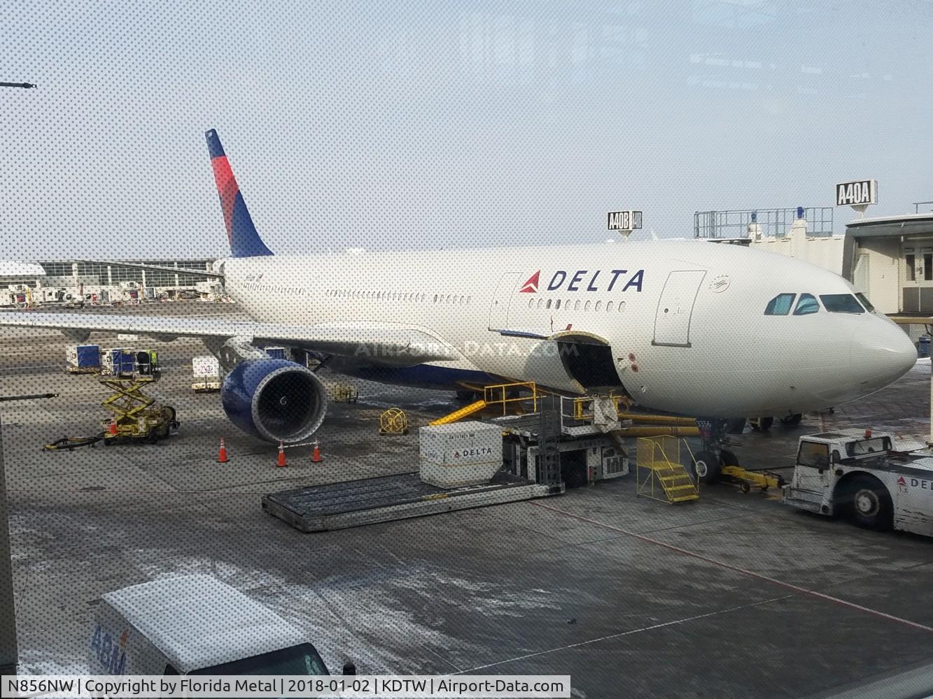 N856NW, 2004 Airbus A330-223 C/N 0631, Delta