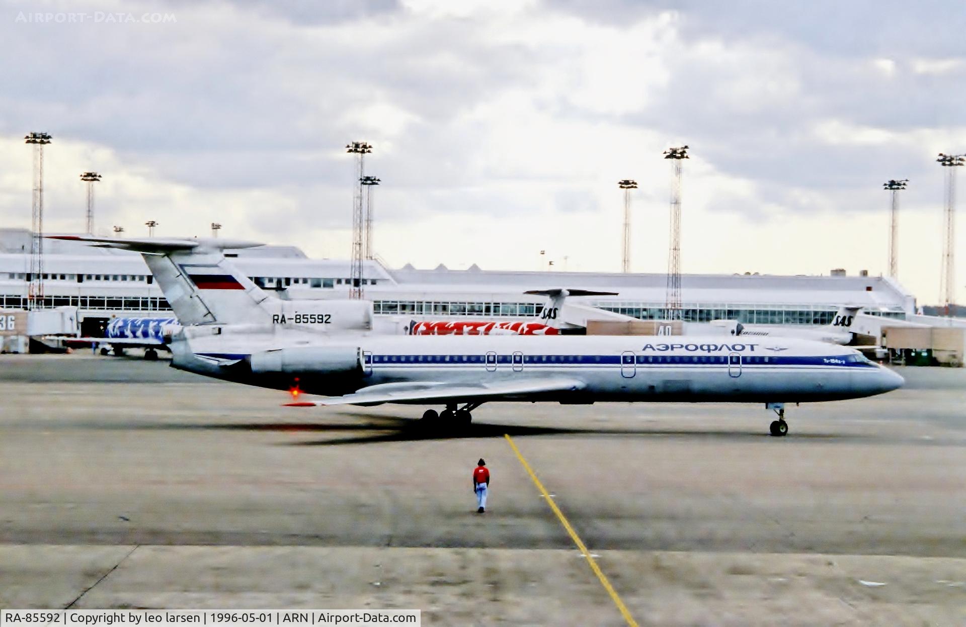 RA-85592, 1983 Tupolev Tu-154B-2 C/N 83A592, Stockholm Arlanda 1.5.1996
