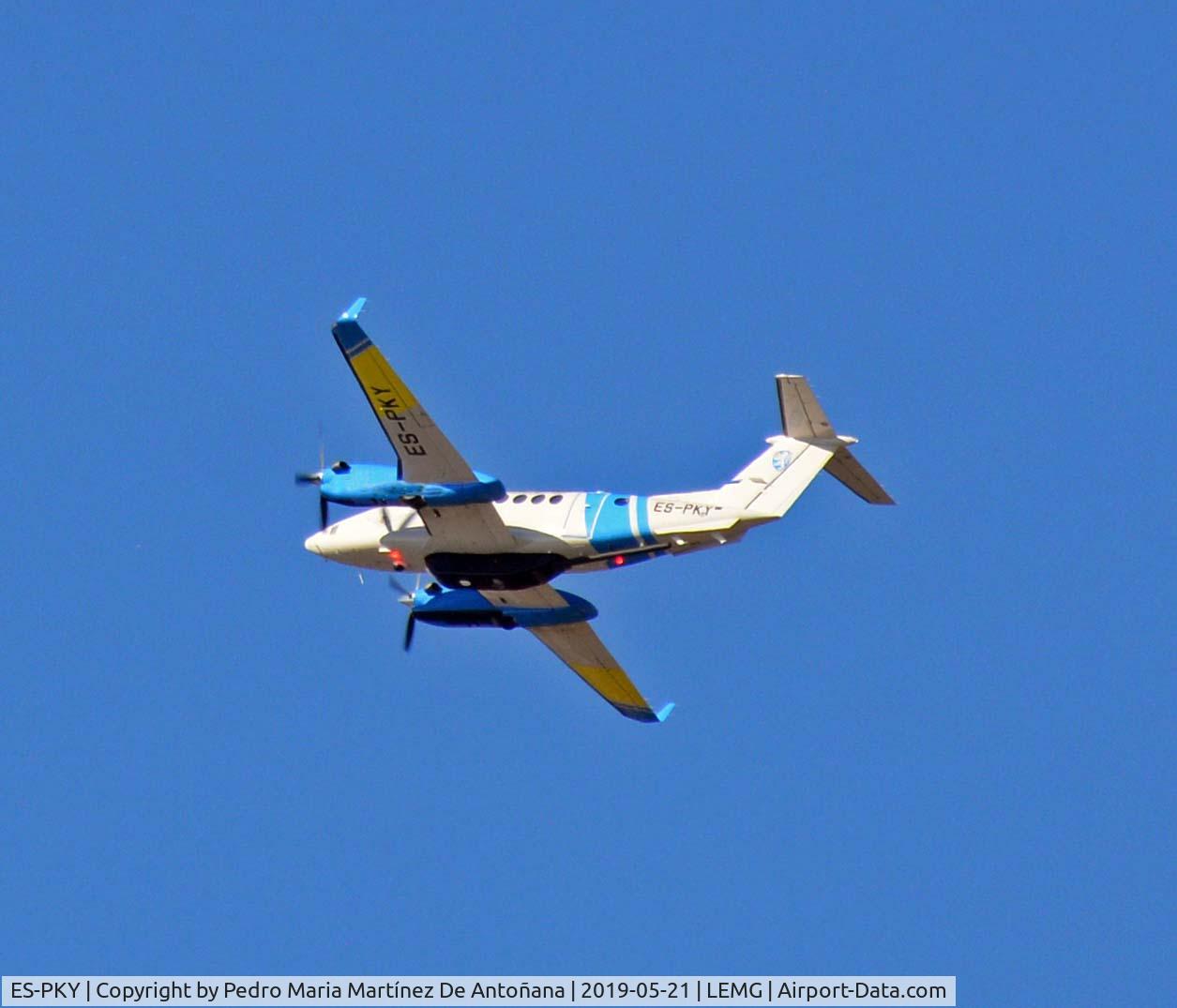 ES-PKY, 2016 Beechcraft 350 King Air (B300) C/N FL-1037, Aeropuerto de Málaga - Spain