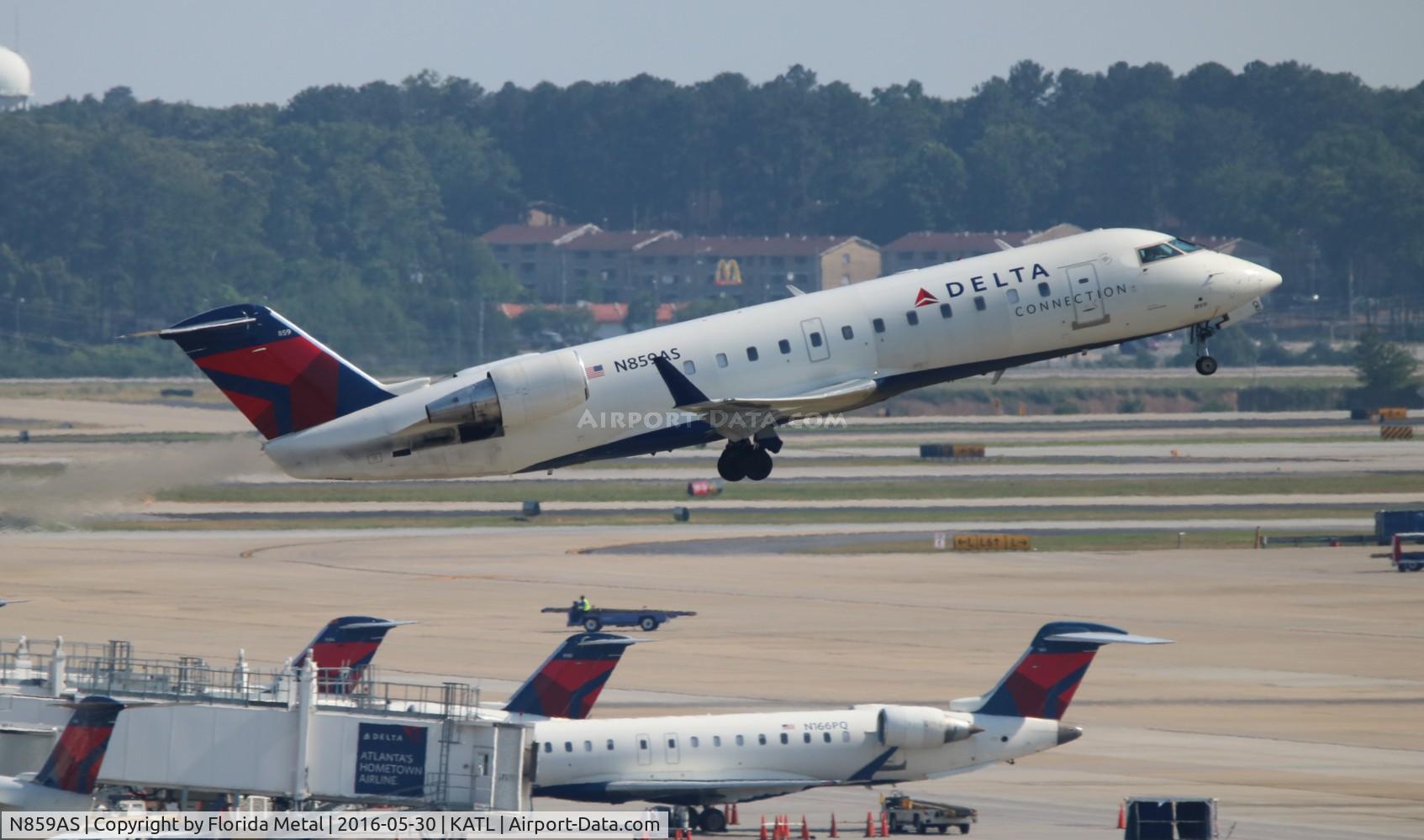 N859AS, 2000 Bombardier CRJ-200ER (CL-600-2B19) C/N 7421, Delta Connection