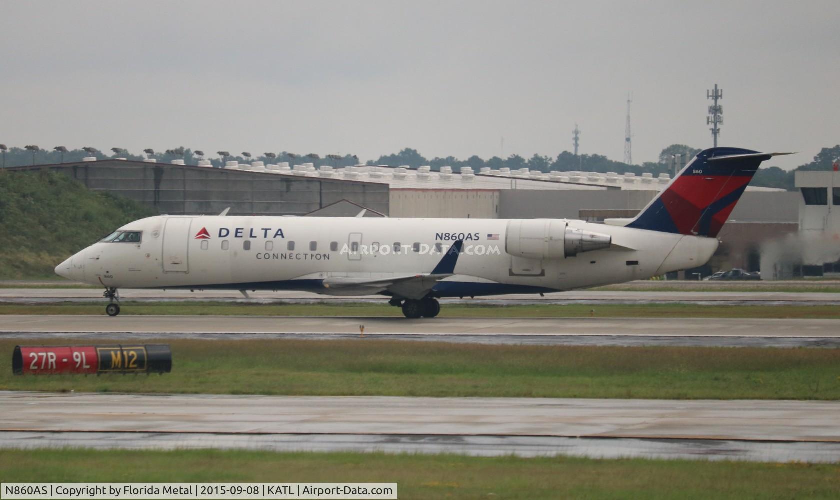 N860AS, 2000 Bombardier CRJ-200ER (CL-600-2B19) C/N 7433, Delta Connection