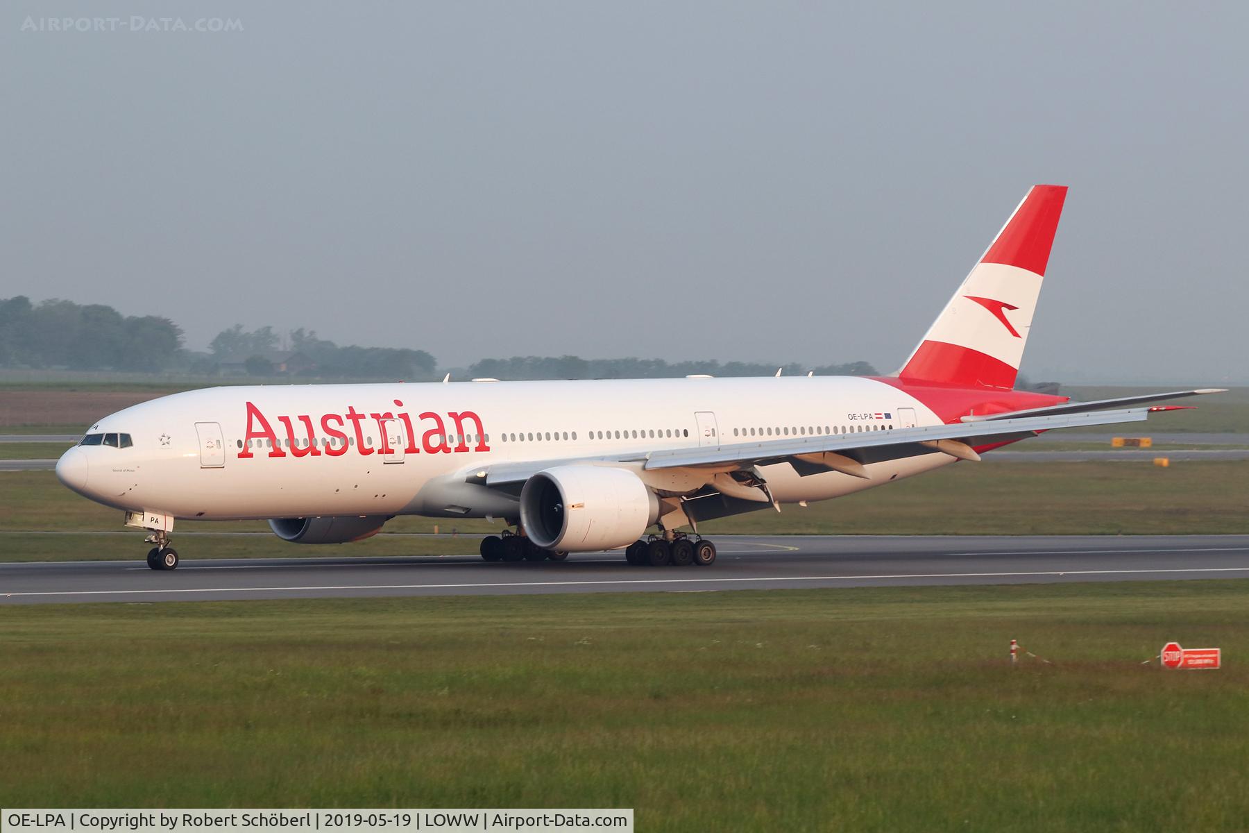OE-LPA, 1997 Boeing 777-2Z9/ER C/N 28698, OE-LPA @ LOWW