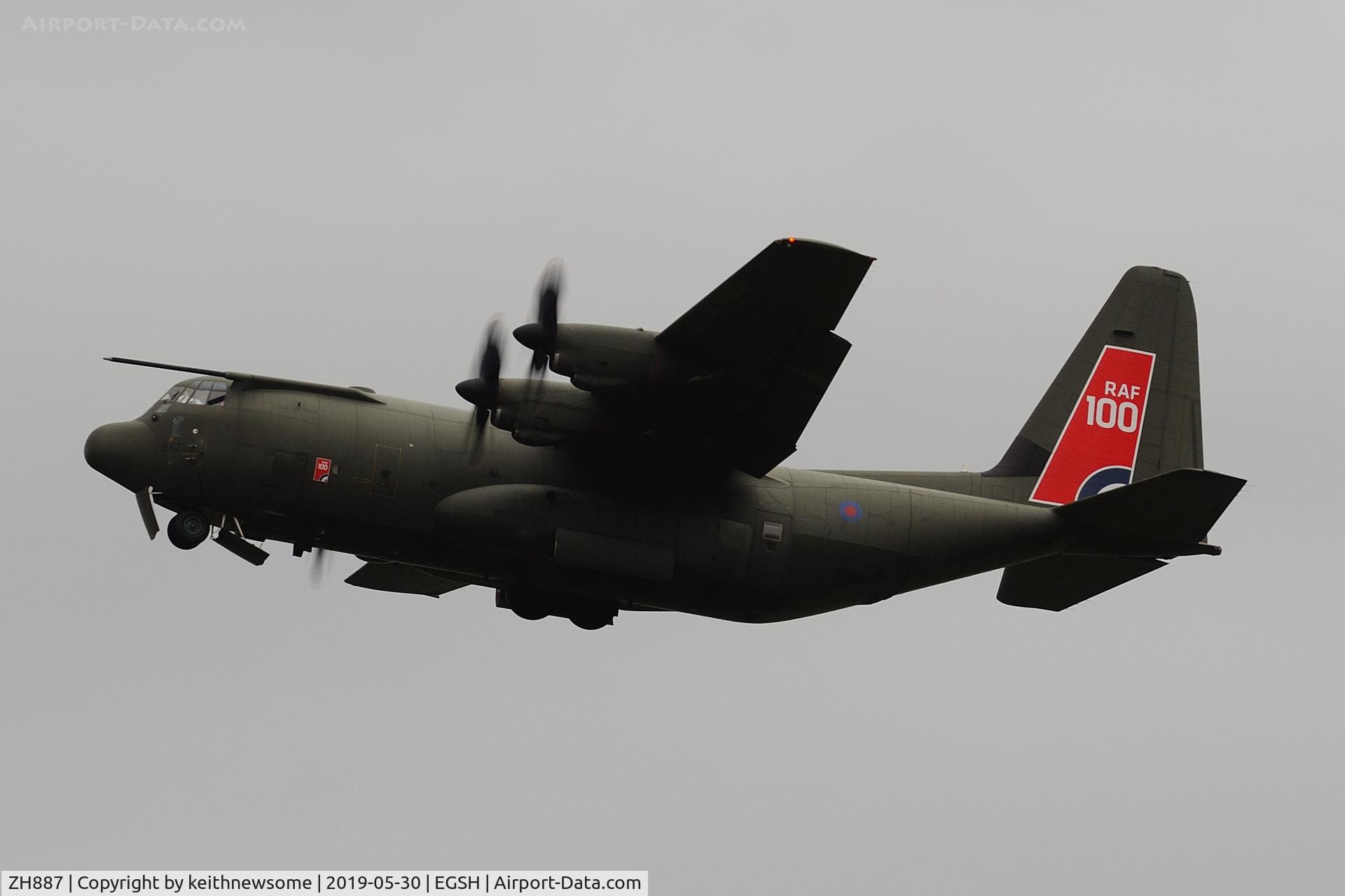 ZH887, 1999 Lockheed Martin C-130J Hercules C.5 C/N 382-5485, Second of two circuits this evening.