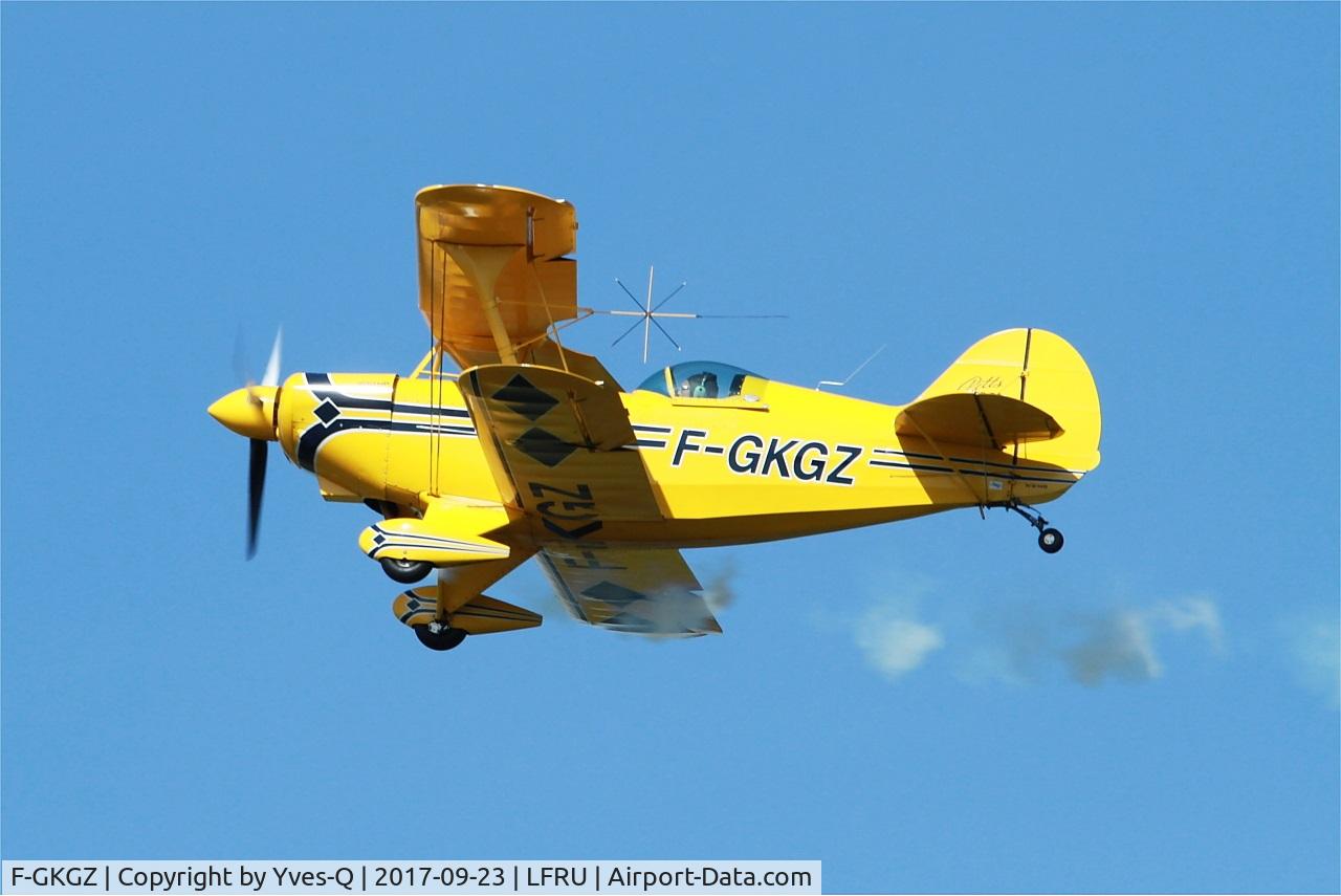F-GKGZ, 1977 Pitts S-2A Special C/N 2149, Pitts S-2A Special, On display, Morlaix-Ploujean airport (LFRU-MXN) air show 2017