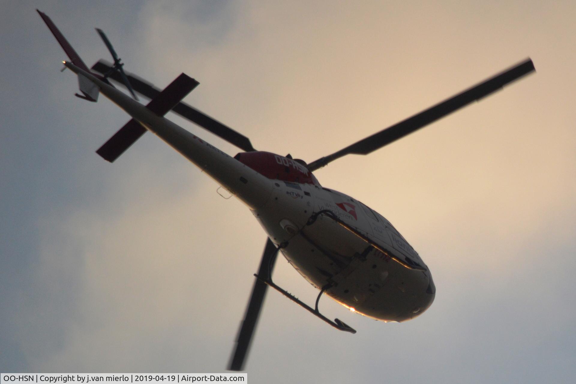 OO-HSN, 1989 Aerospatiale AS-355F-2 Ecureuil 2 C/N 5424, Sunset life support mission t/o UZ hospital Ghent, Belgium