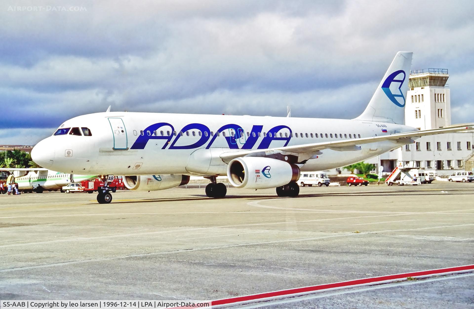 S5-AAB, 1990 Airbus A320-231 C/N 0113, Las Palmas 14.12.1996