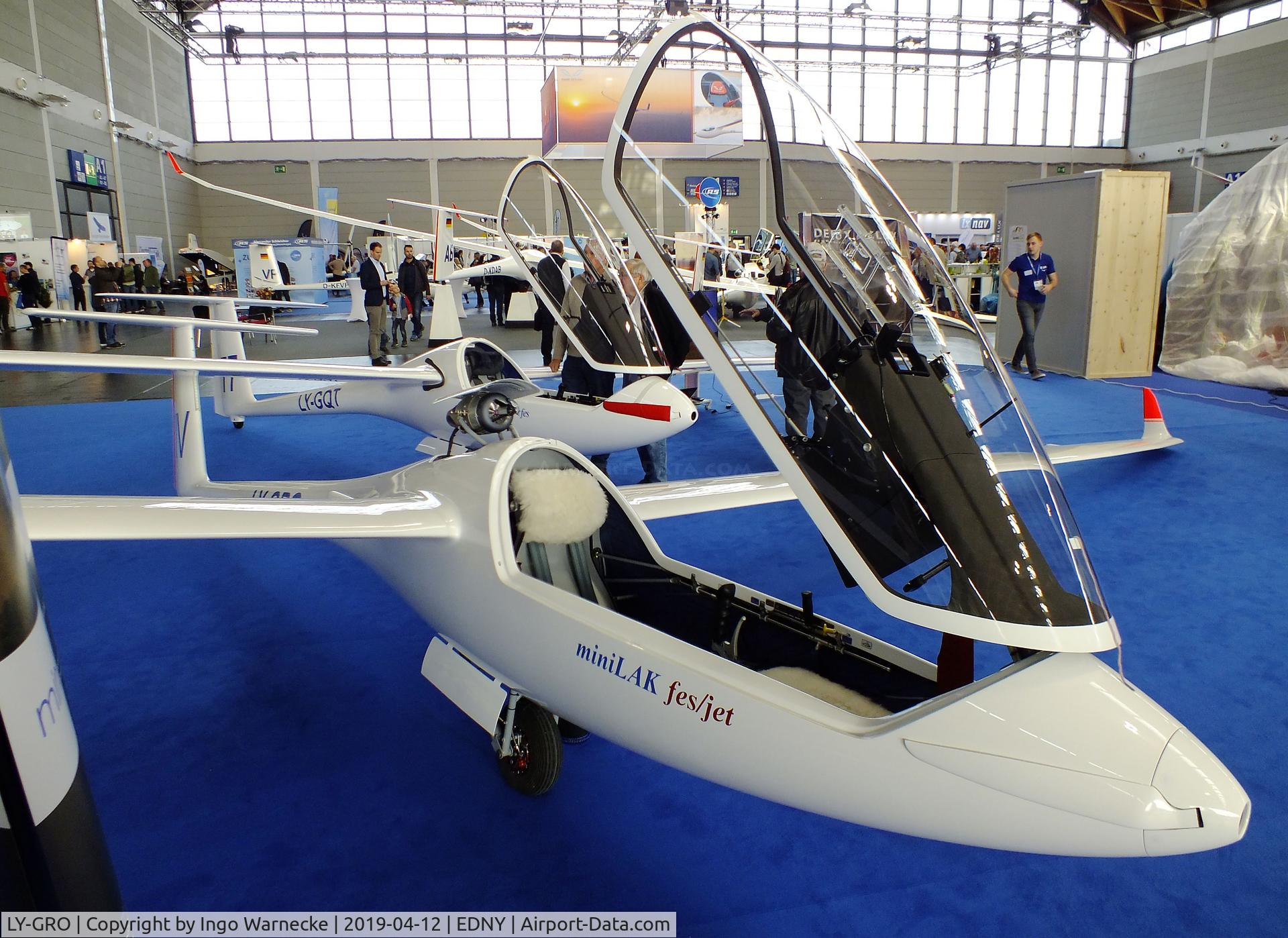 LY-GRO, Sportine Aviacija LAK-17B FES Mini C/N unknown_LY-GRO, Sportine Aviacija LAK-17B Mini FES (front electric sustainer) and retractable turbojet at the AERO 2019, Friedrichshafen