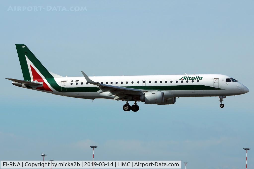 EI-RNA, 2011 Embraer 190LR (ERJ-190-100LR) C/N 19000470, Landing