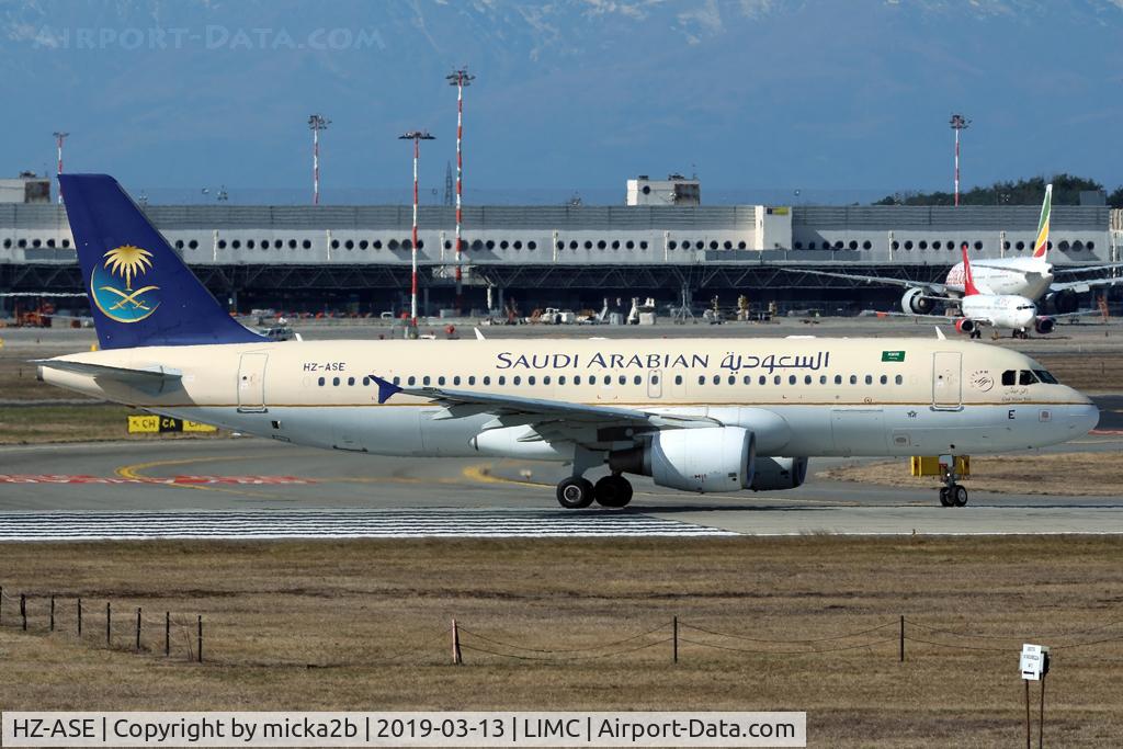 HZ-ASE, 2010 Airbus A320-214 C/N 4408, Taxiing