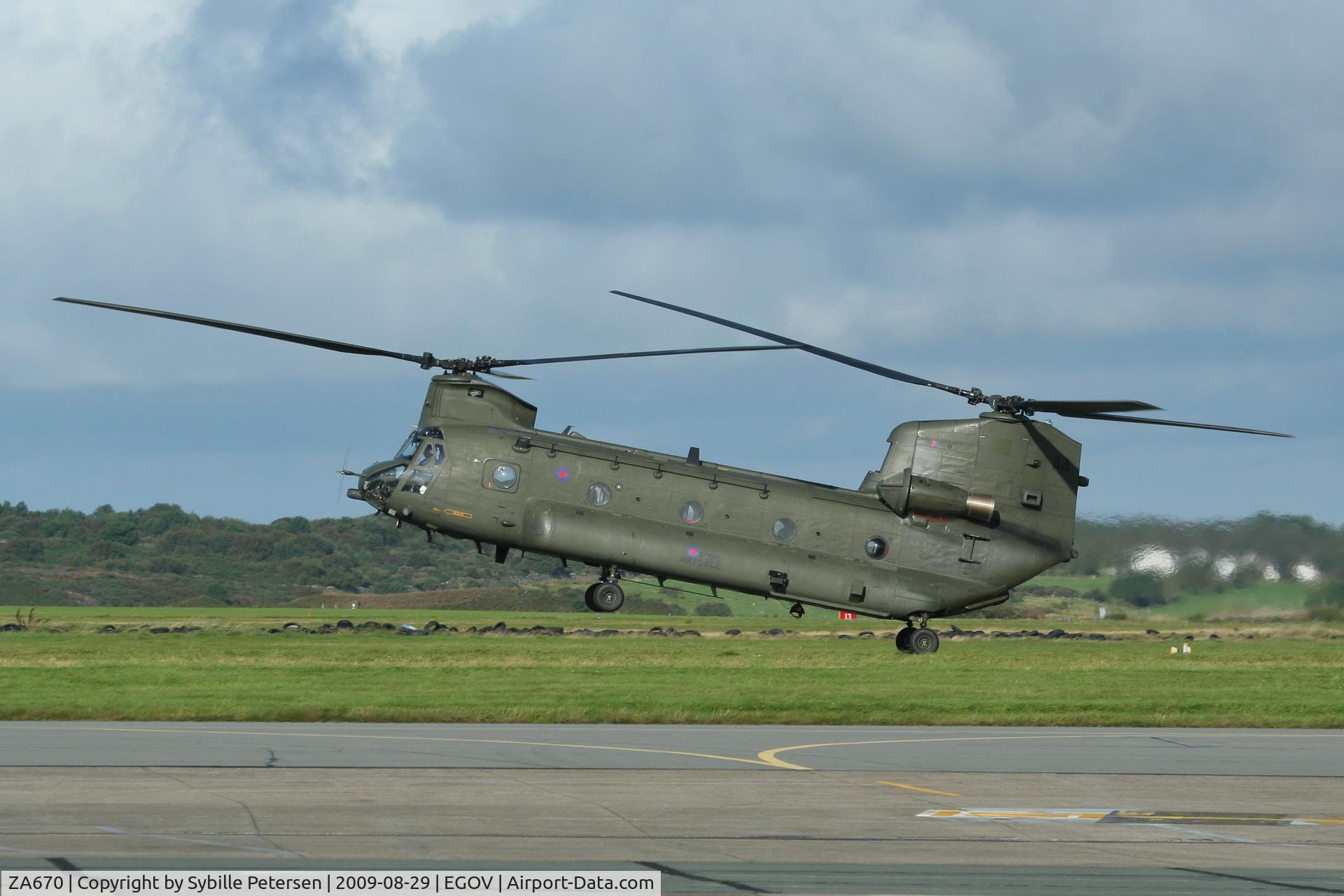 ZA670, Boeing Vertol Chinook HC.2 C/N M/A001/B-812/M7032, Taken at Valley Air Base, UK
