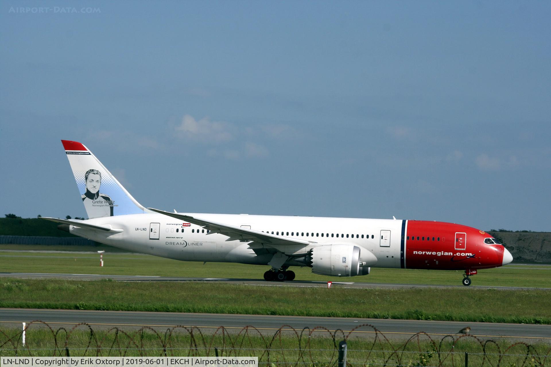 LN-LND, 2014 Boeing 787-8 Dreamliner Dreamliner C/N 35310, LN-LND takeoff rw 22R