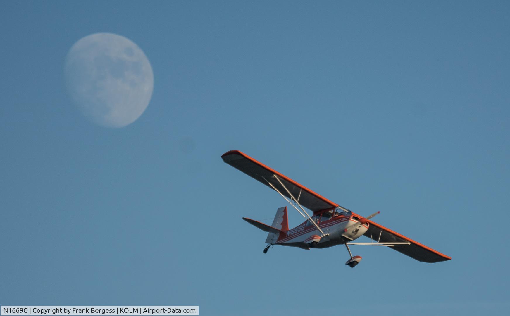 N1669G, 1968 Champion 7ECA Citabria C/N 642, Moon over the shoulder?