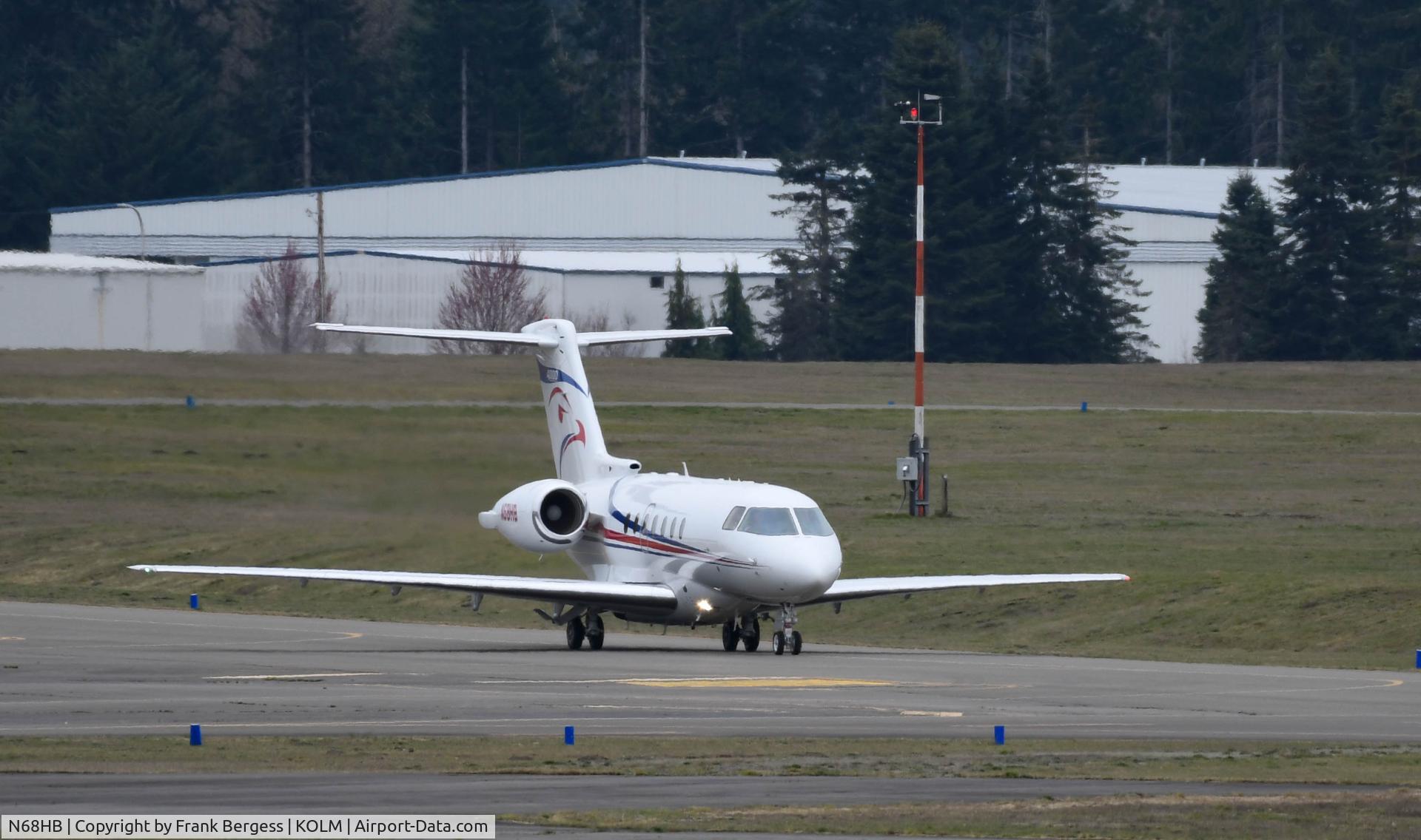 N68HB, 2011 Hawker Beechcraft 4000 C/N RC-68, Taking Off