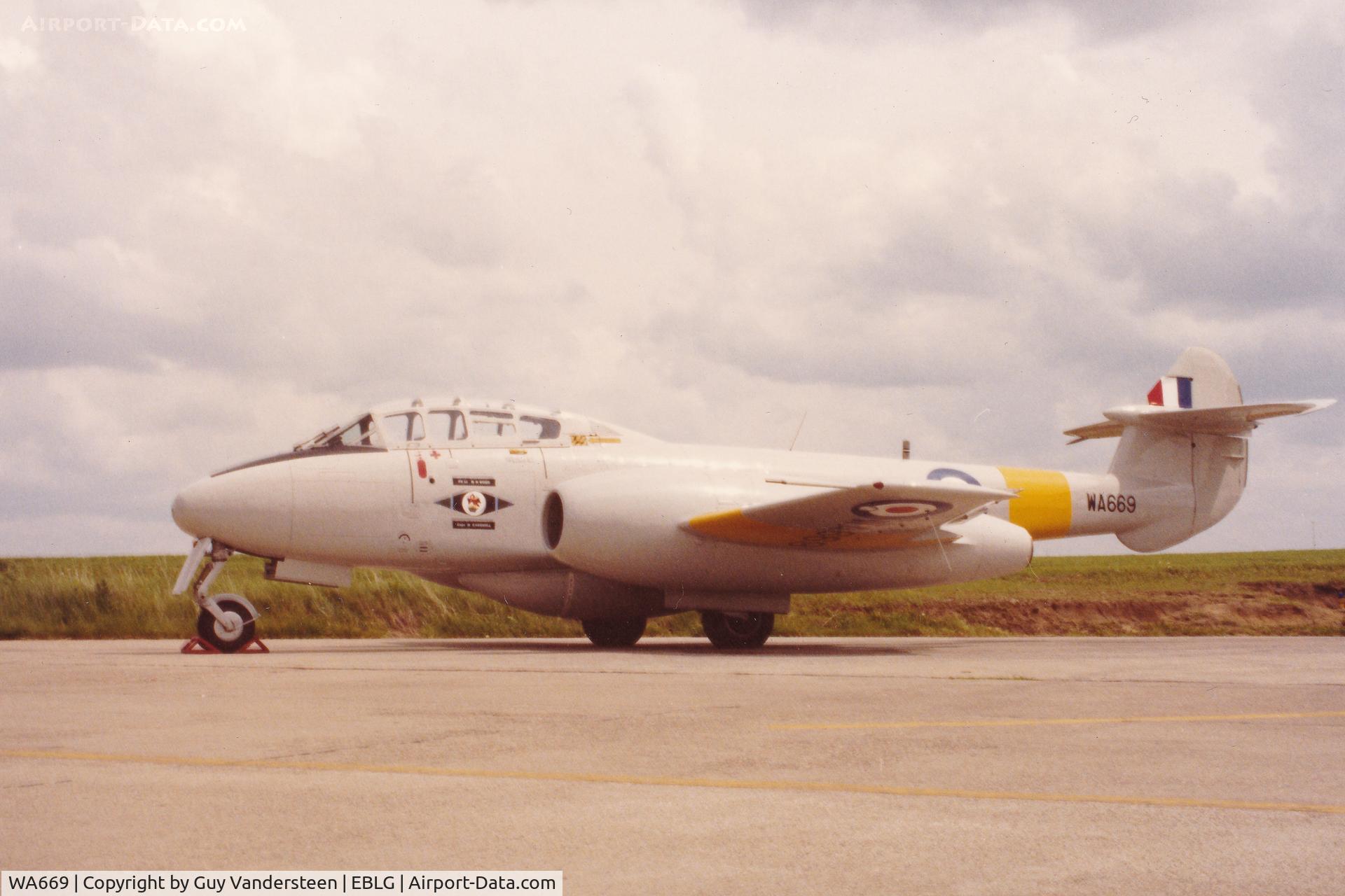 WA669, 1950 Gloster Meteor T.7 C/N Not found WA669, Bierset Open Door early '80
