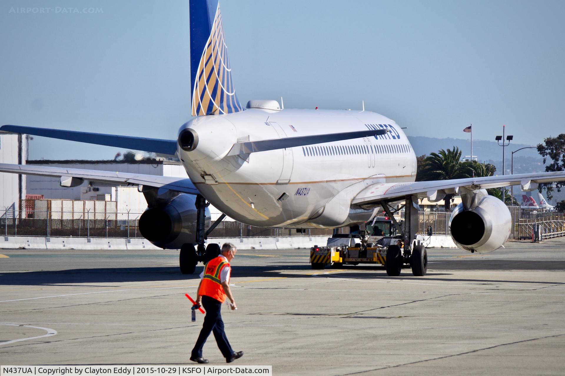 N437UA, 1997 Airbus A320-232 C/N 655, SFO 2015.