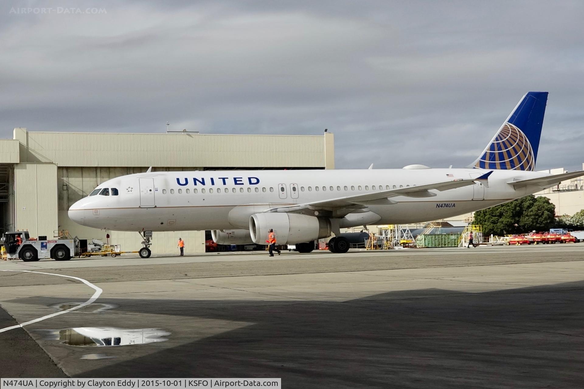 N474UA, 2001 Airbus A320-232 C/N 1475, SFO 2015.