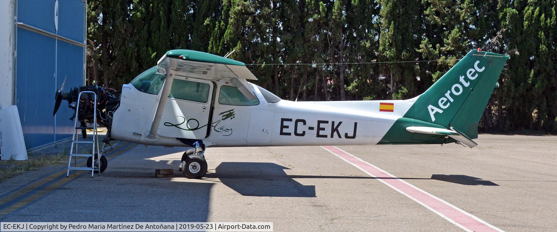 EC-EKJ, 1978 Cessna 172N Skyhawk II C/N 17270334, Aeropuerto de Córdoba - Spain