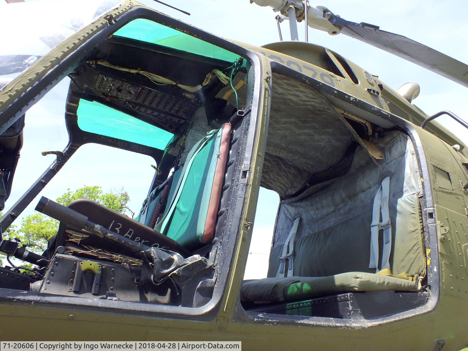 71-20606, 1971 Bell OH-58A Kiowa C/N 41467, Bell OH-58A Kiowa at the Fort Worth Aviation Museum, Fort Worth TX  #i