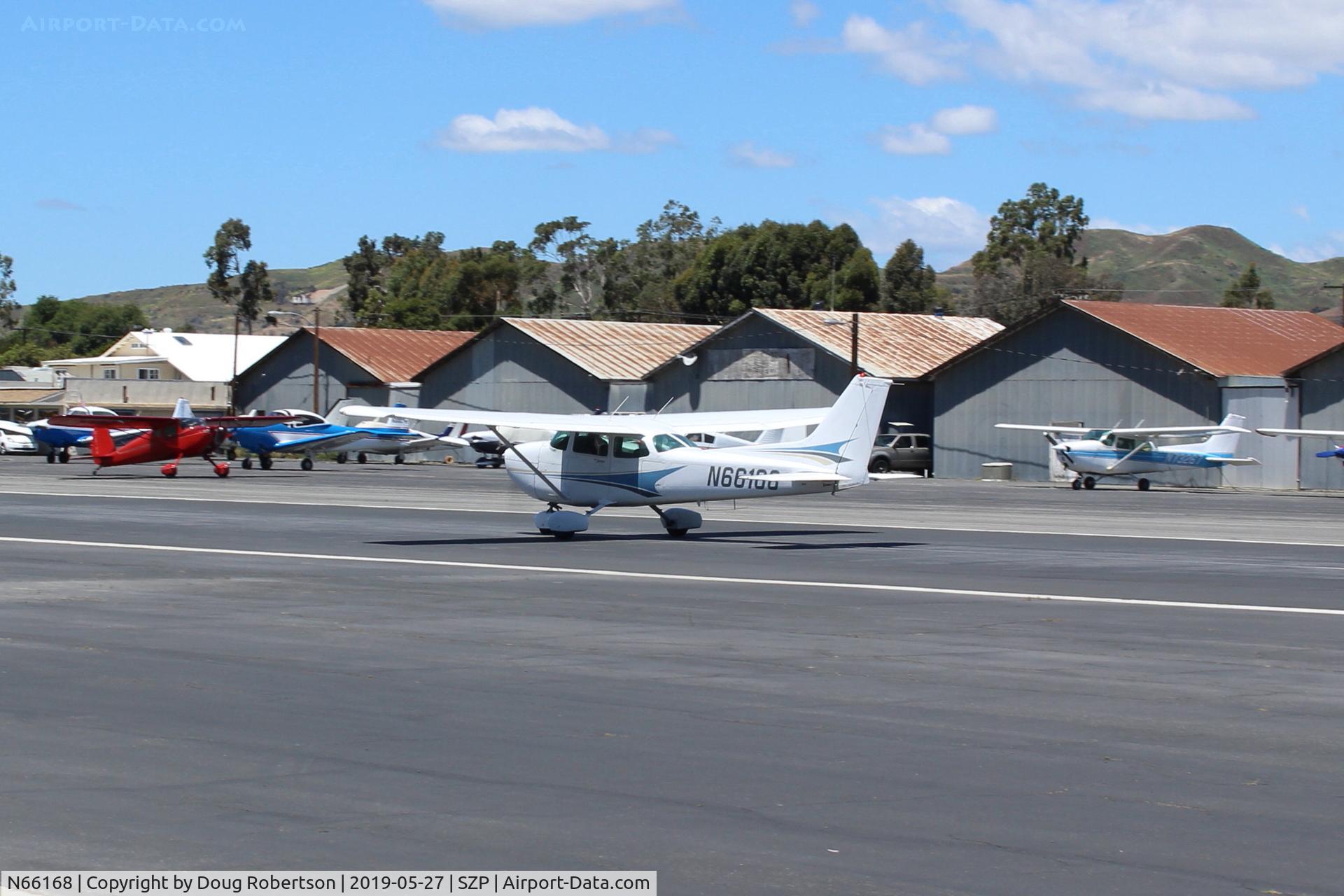N66168, 1983 Cessna 172P C/N 17275974, 1983 Cessna 172P SKYHAWK, Lycoming O-320-D2J 160 Hp, takeoff roll Rwy 22