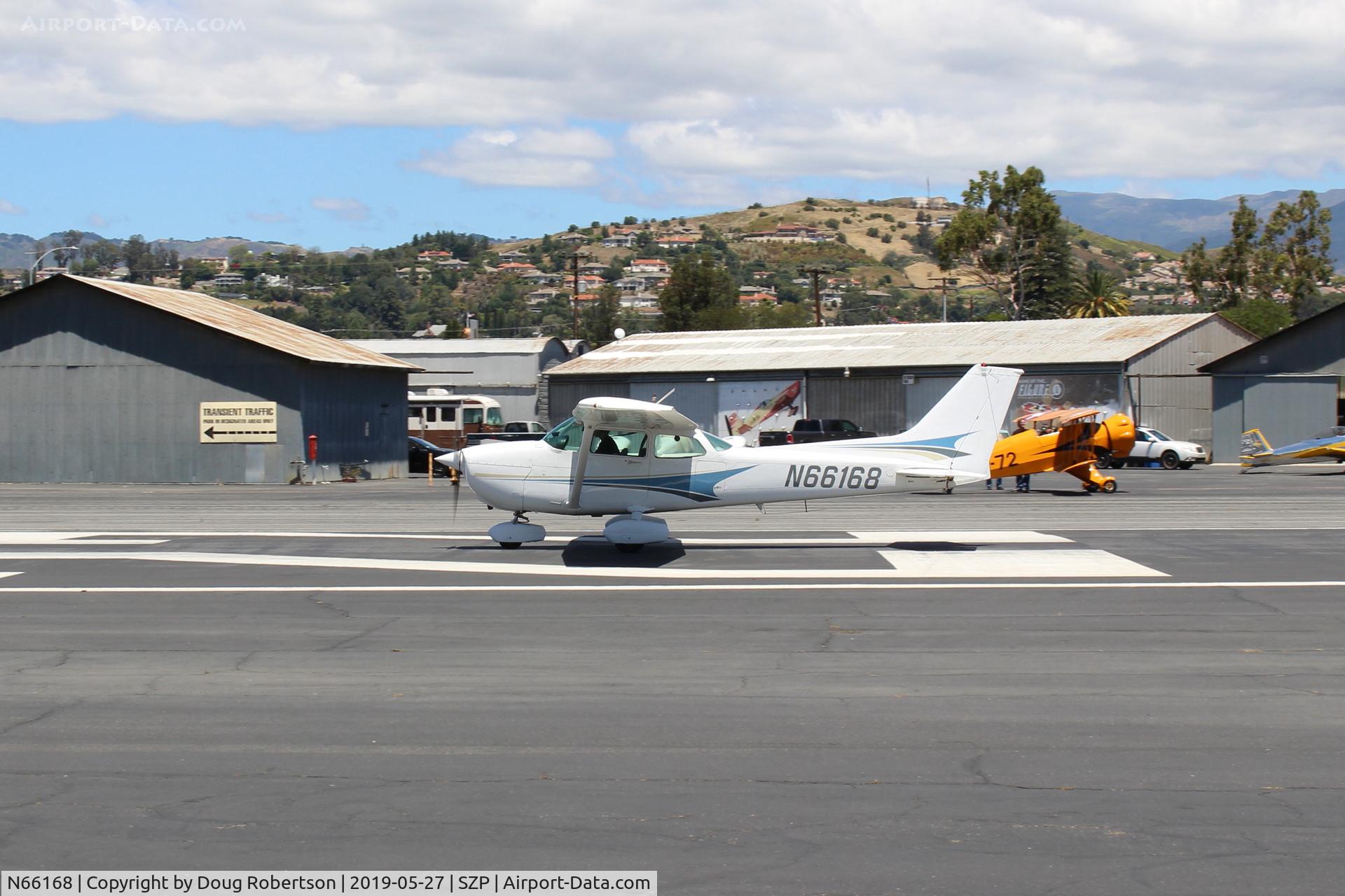 N66168, 1983 Cessna 172P C/N 17275974, 1983 Cessna 172P SKYHAWK, Lycoming O-320-D2J 160 Hp, takeoff roll Rwy 22