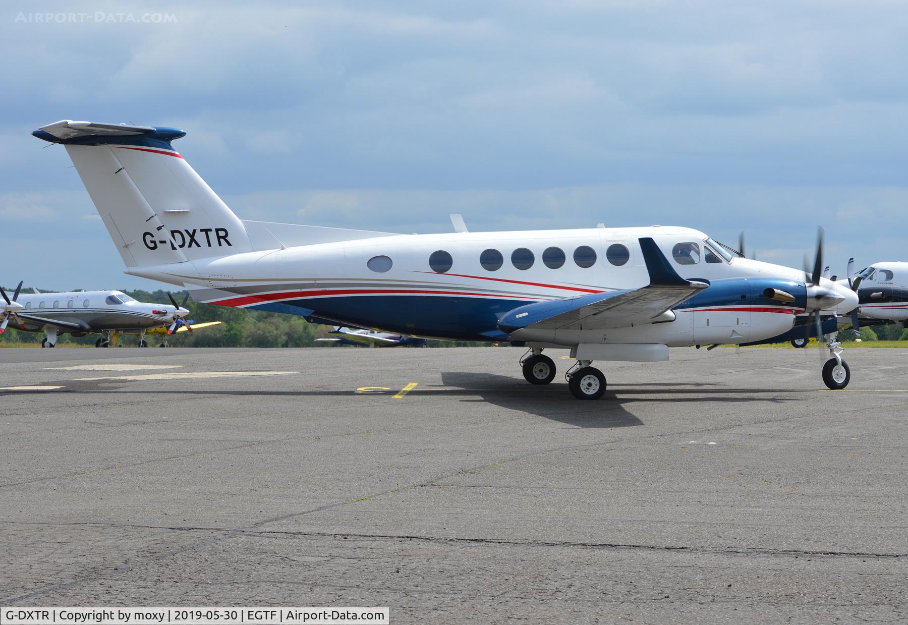 G-DXTR, 1986 Beech B200 Super King Air King Air C/N BB-1244, Beech B200 Super King Air just landed at Fairoaks.