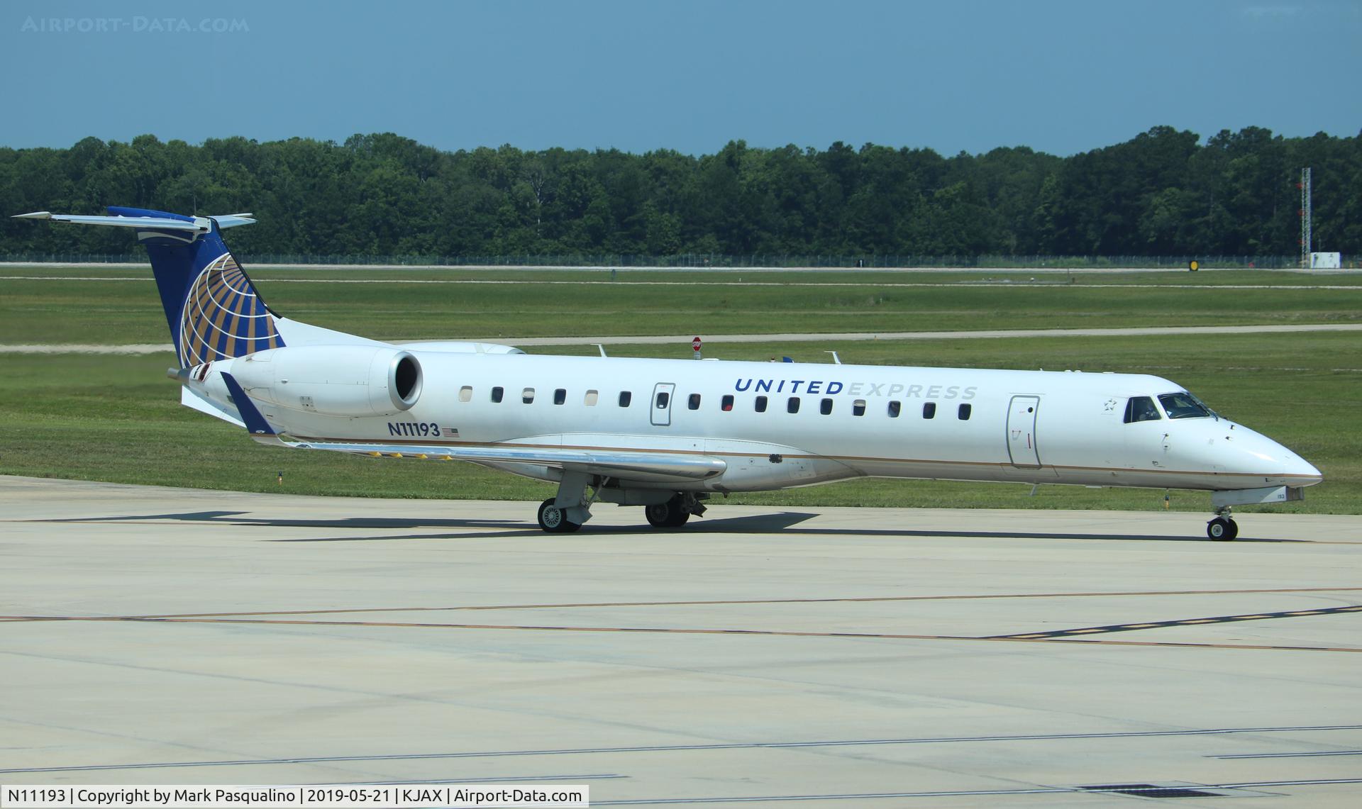 N11193, 2005 Embraer ERJ-145XR (EMB-145XR) C/N 14500938, EMB-145XR