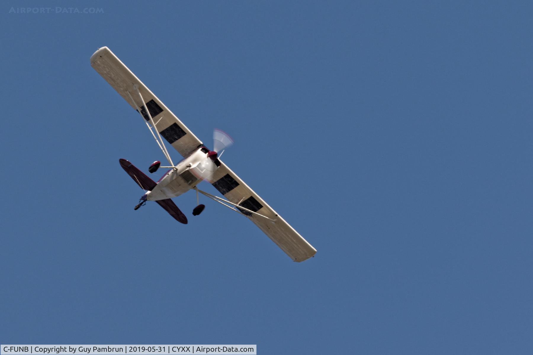 C-FUNB, 2008 Bellanca 8KCAB Super Decathlon C/N 1065-2008, Landing