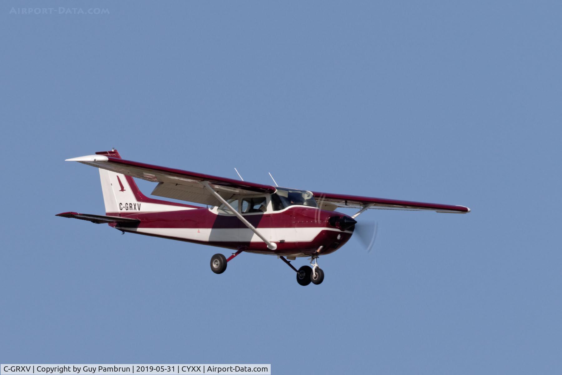 C-GRXV, 1973 Cessna 172M C/N 17262779, Landing