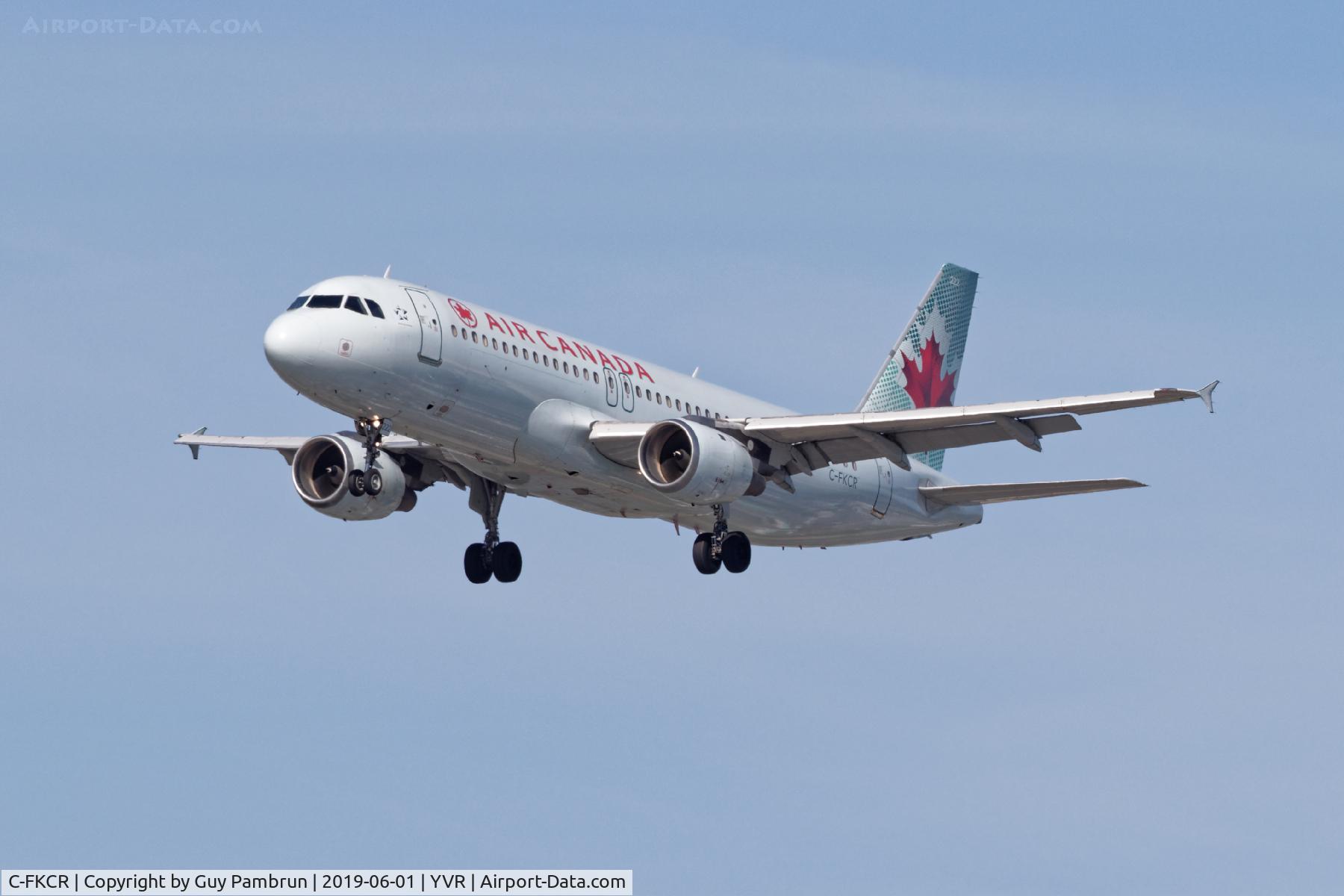 C-FKCR, 1991 Airbus A320-211 C/N 290, Landing