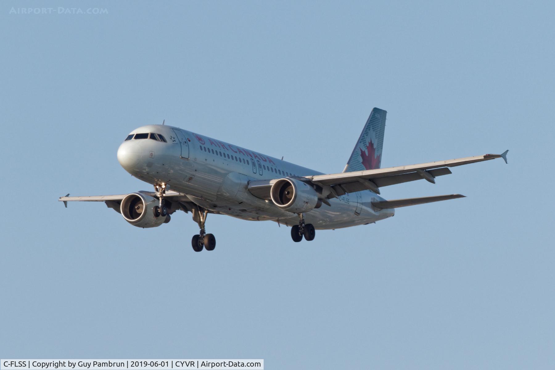 C-FLSS, 1992 Airbus A320-211 C/N 284, Landing