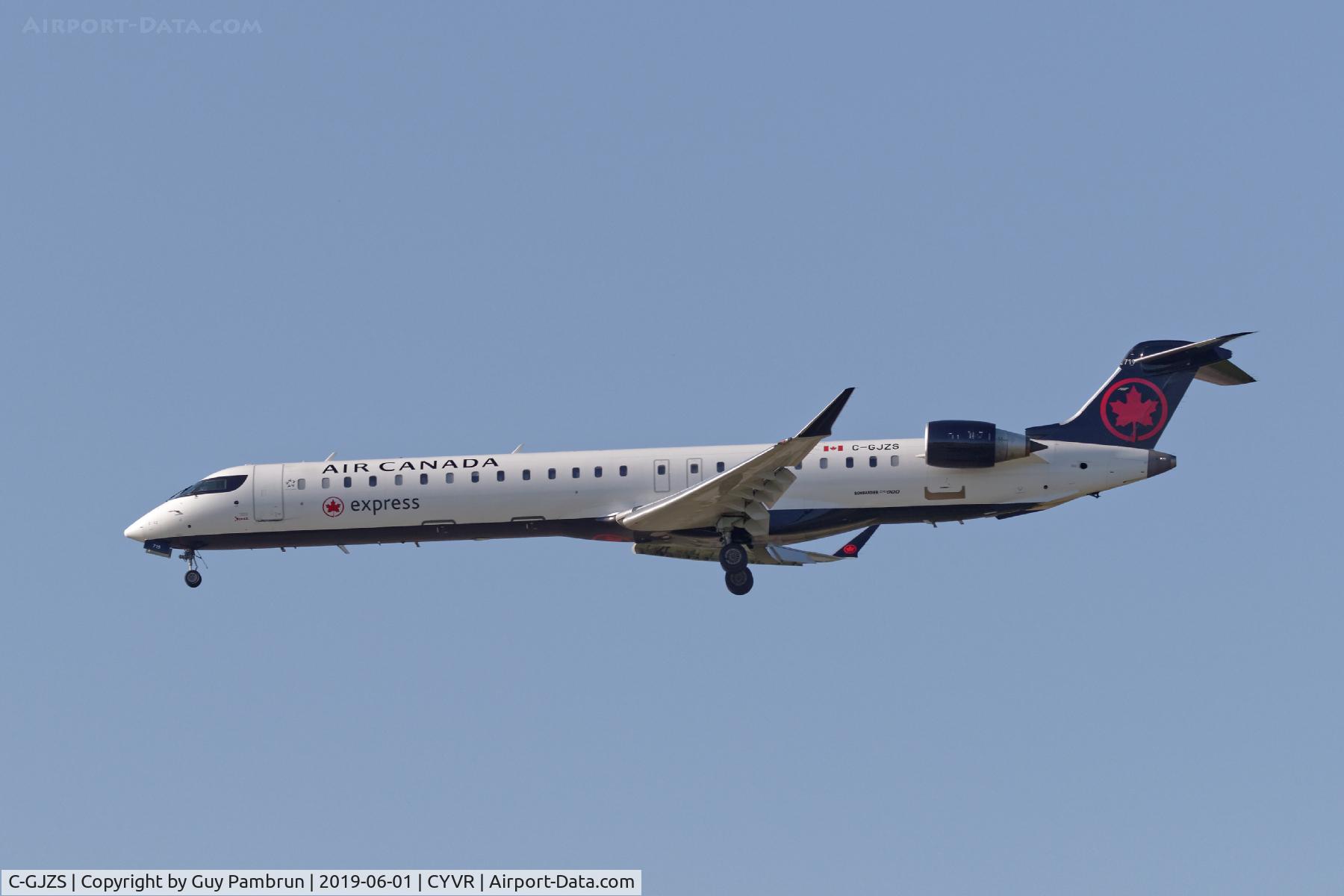 C-GJZS, 2016 Bombardier CRJ-900 C/N 15422, Landing