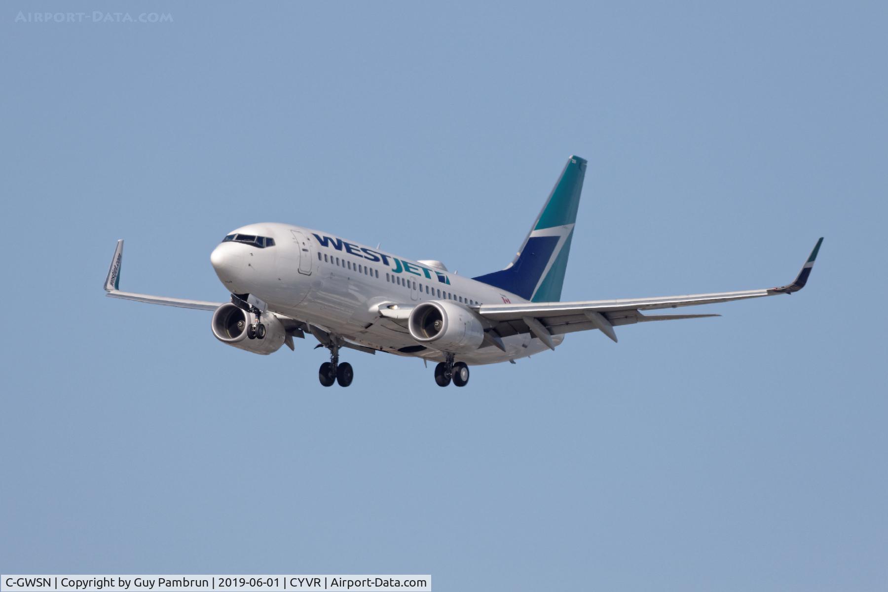 C-GWSN, 2009 Boeing 737-7CT C/N 37089, Landing