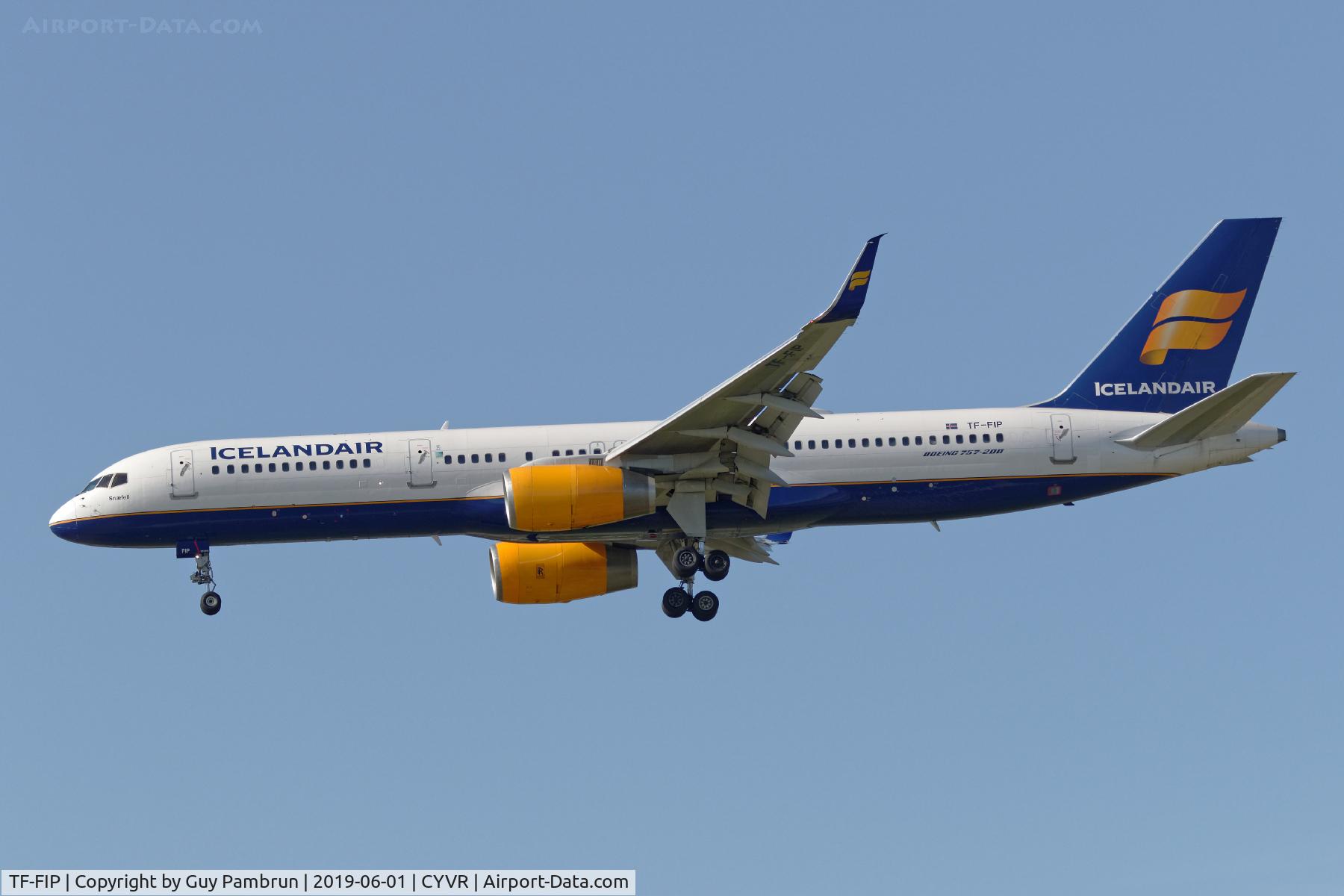 TF-FIP, 2000 Boeing 757-208 C/N 30423, Landing