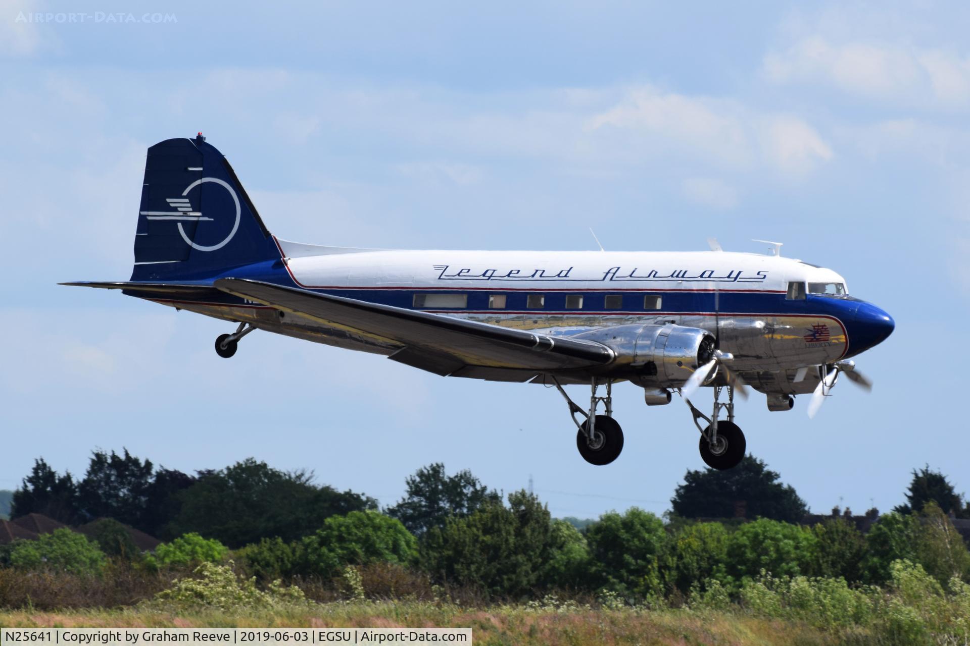 N25641, 1943 Douglas DC3C-S4C4G (C-47) C/N 9059, Landing at Duxford.