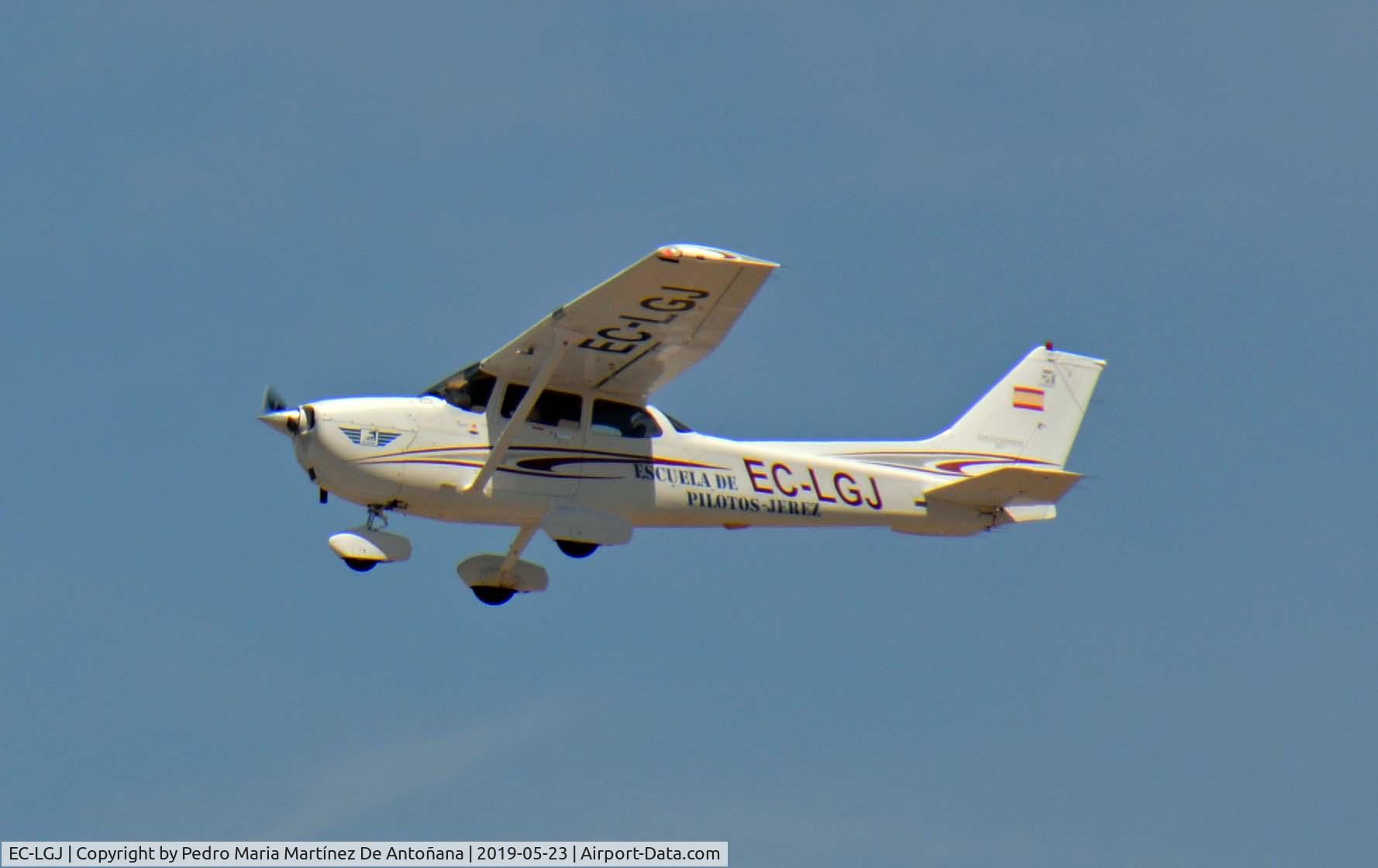 EC-LGJ, 2005 Cessna 172S Skyhawk C/N 172S10054, Aeropuerto de Córdoba - Spain