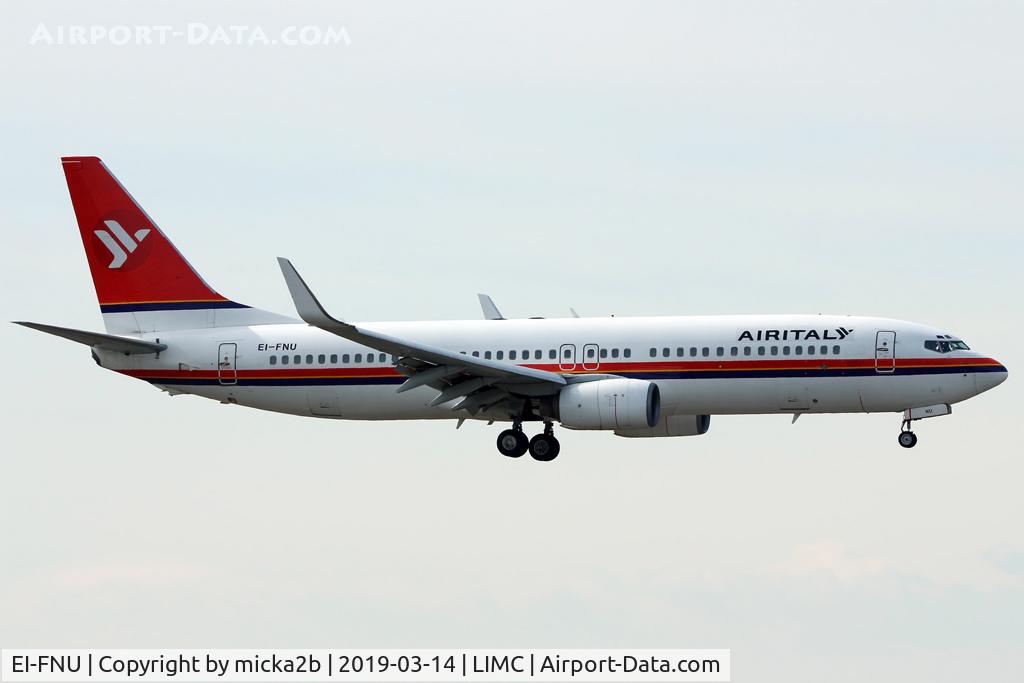 EI-FNU, 1999 Boeing 737-86N C/N 28608, Landing