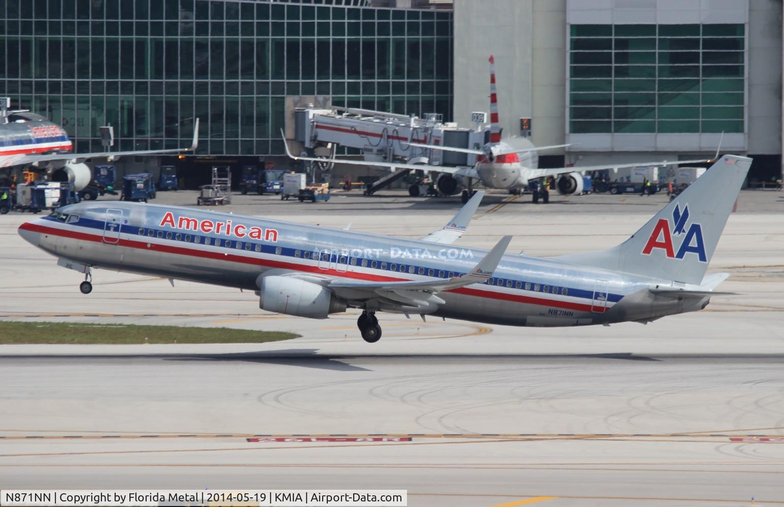 N871NN, 2011 Boeing 737-823 C/N 31127, American
