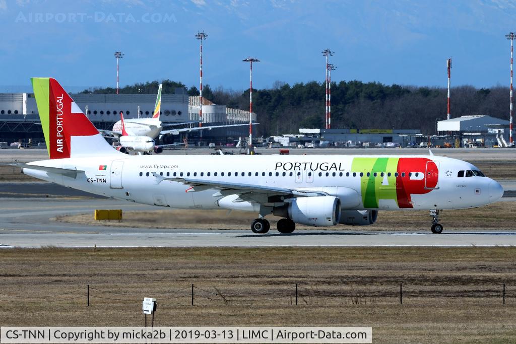 CS-TNN, 2002 Airbus A320-214 C/N 1816, Taxiing