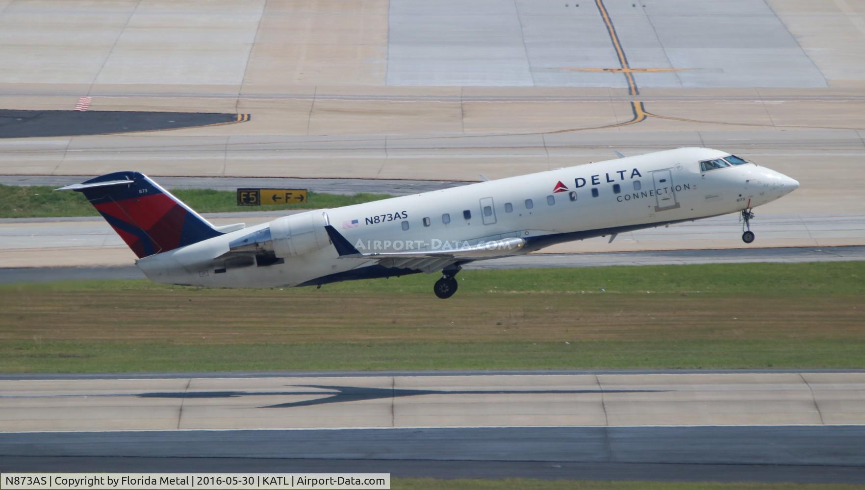 N873AS, 2001 Bombardier CRJ-200ER (CL-600-2B19) C/N 7549, Delta Connection