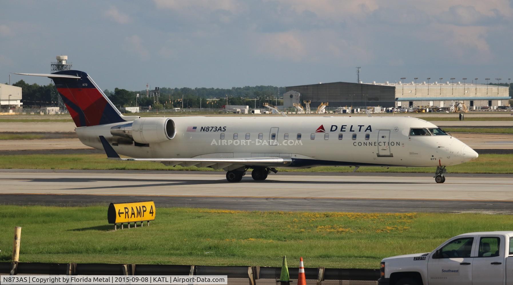 N873AS, 2001 Bombardier CRJ-200ER (CL-600-2B19) C/N 7549, Delta Connection
