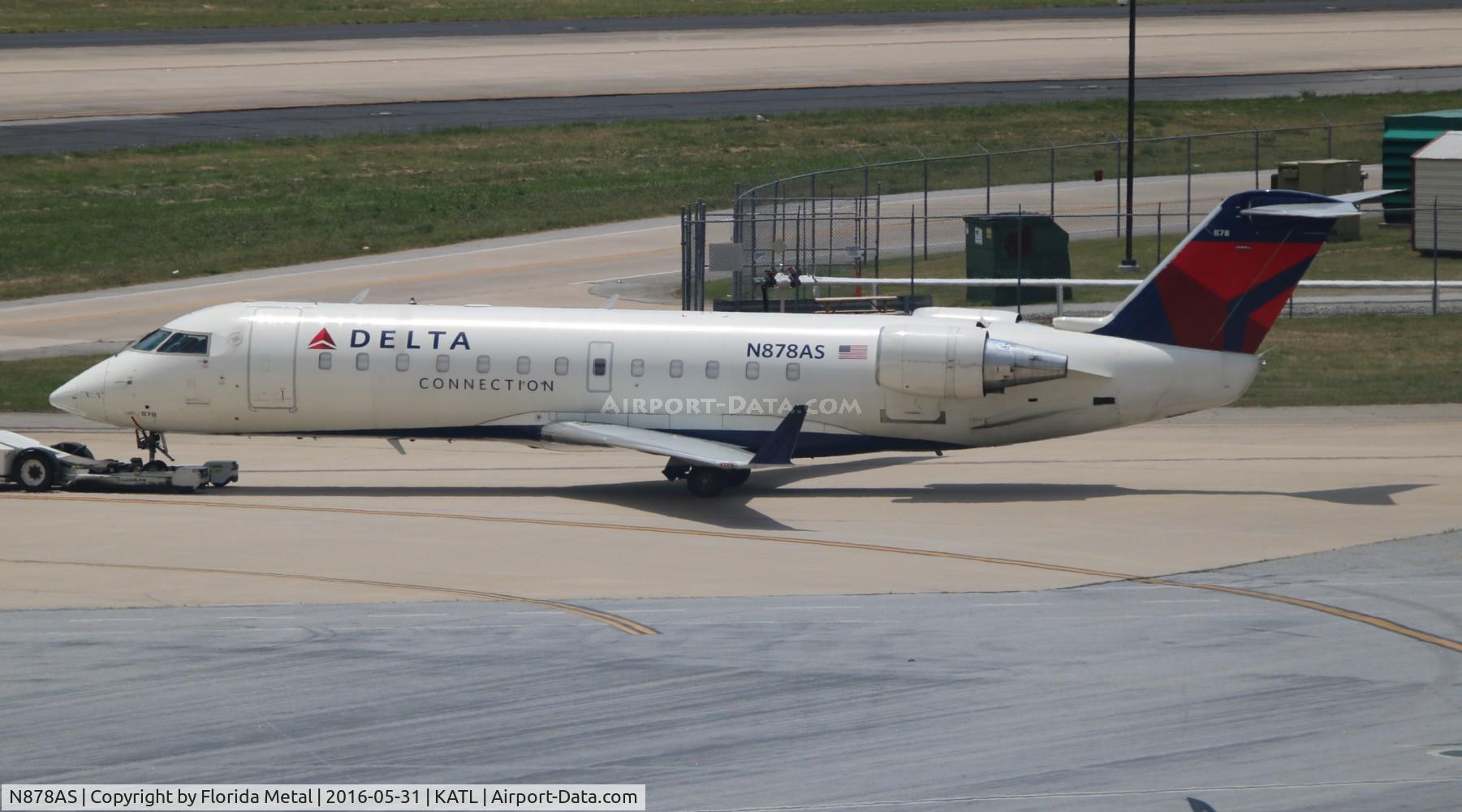 N878AS, 2002 Bombardier CRJ-200ER (CL-600-2B19) C/N 7590, Delta Connection