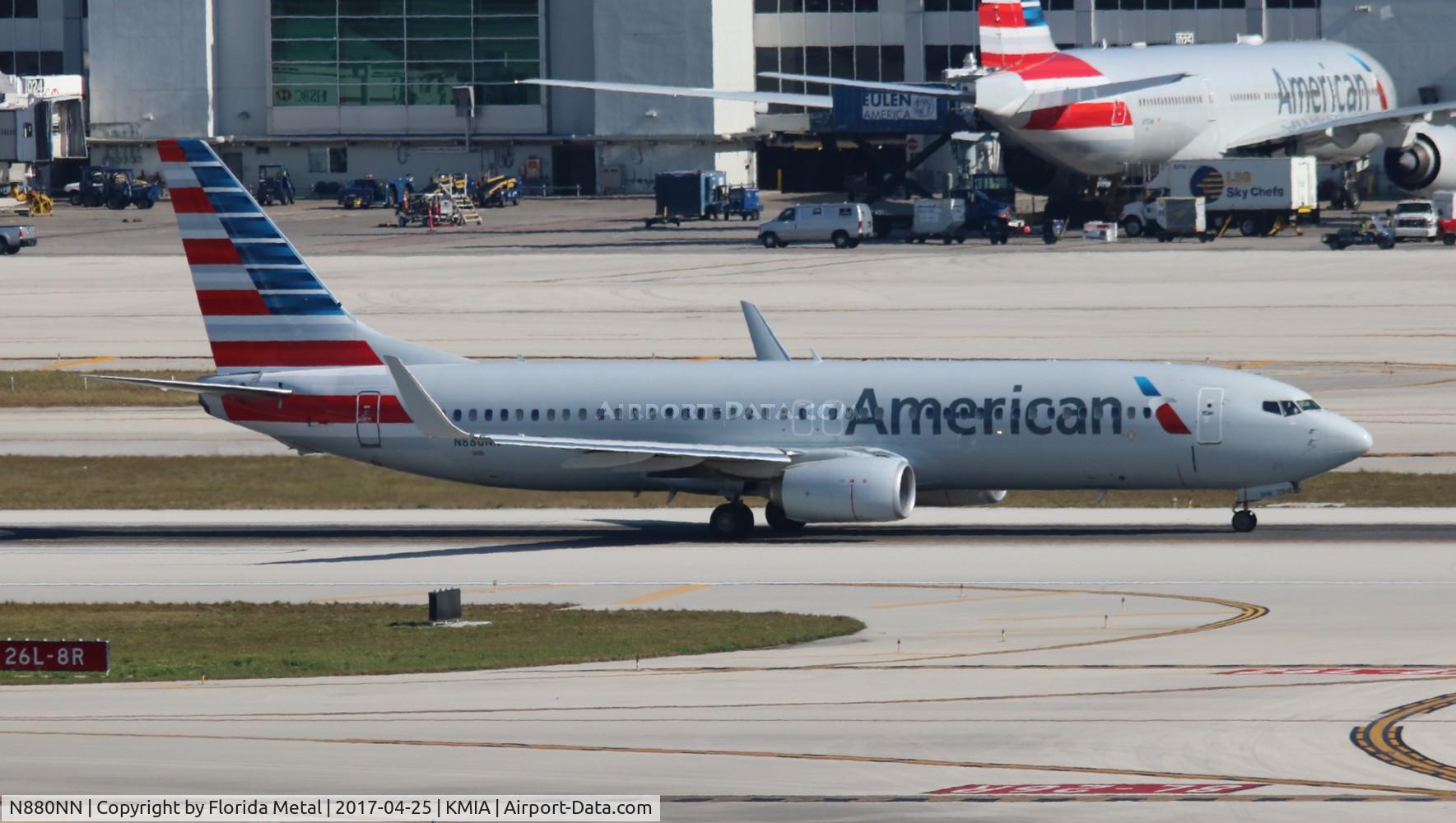 N880NN, 2011 Boeing 737-823 C/N 40769, American 737-823