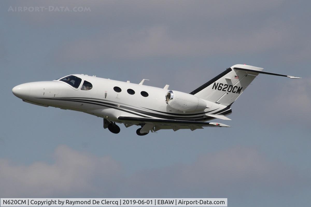 N620CM, 2000 Cessna 510 Citation Mustang Citation Mustang C/N 510-0206, Departing Antwerp.